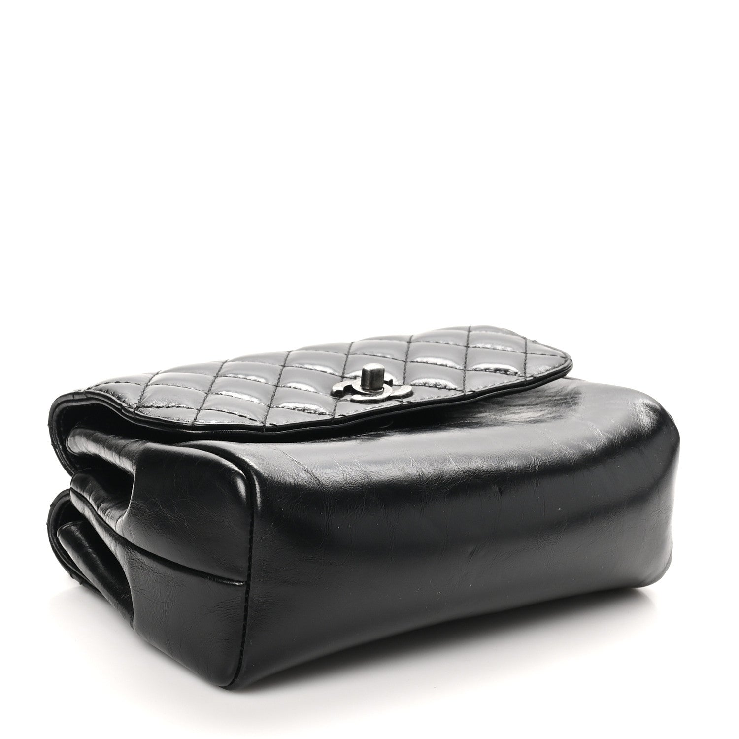 Glazed Calfskin Pilot Essentials Flap Black
