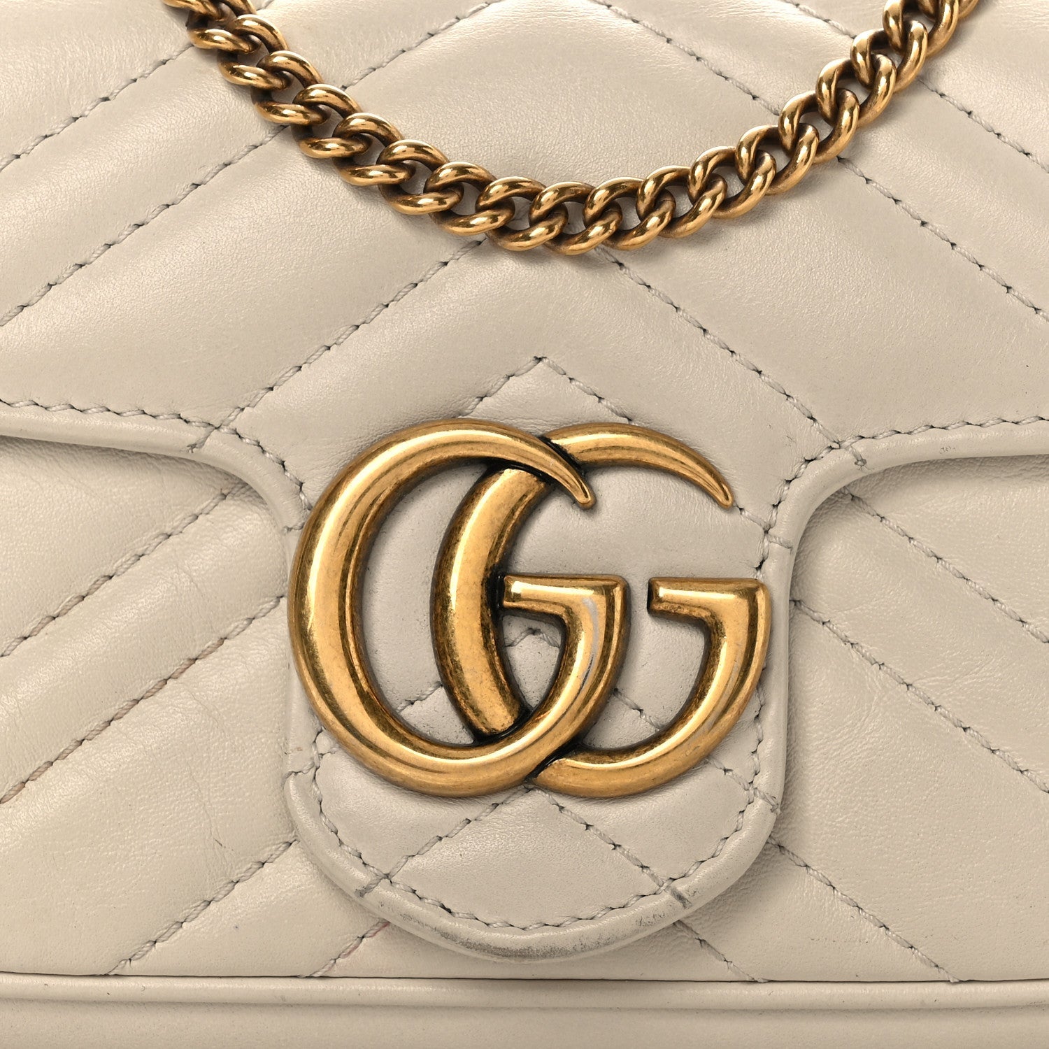 Calfskin Matelasse Super Mini GG Marmont Shoulder Bag White