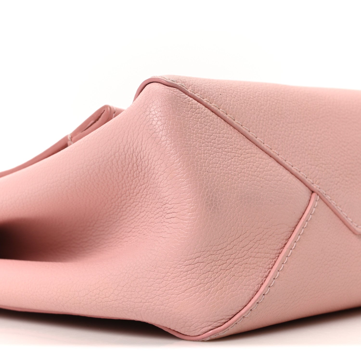 Soft Calfskin Lockme II Top Handle Rose Ballerine