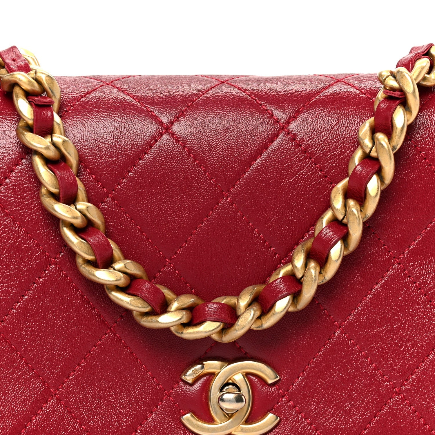 Shiny Lambskin Quilted Small Fashion Therapy Flap Bag Red