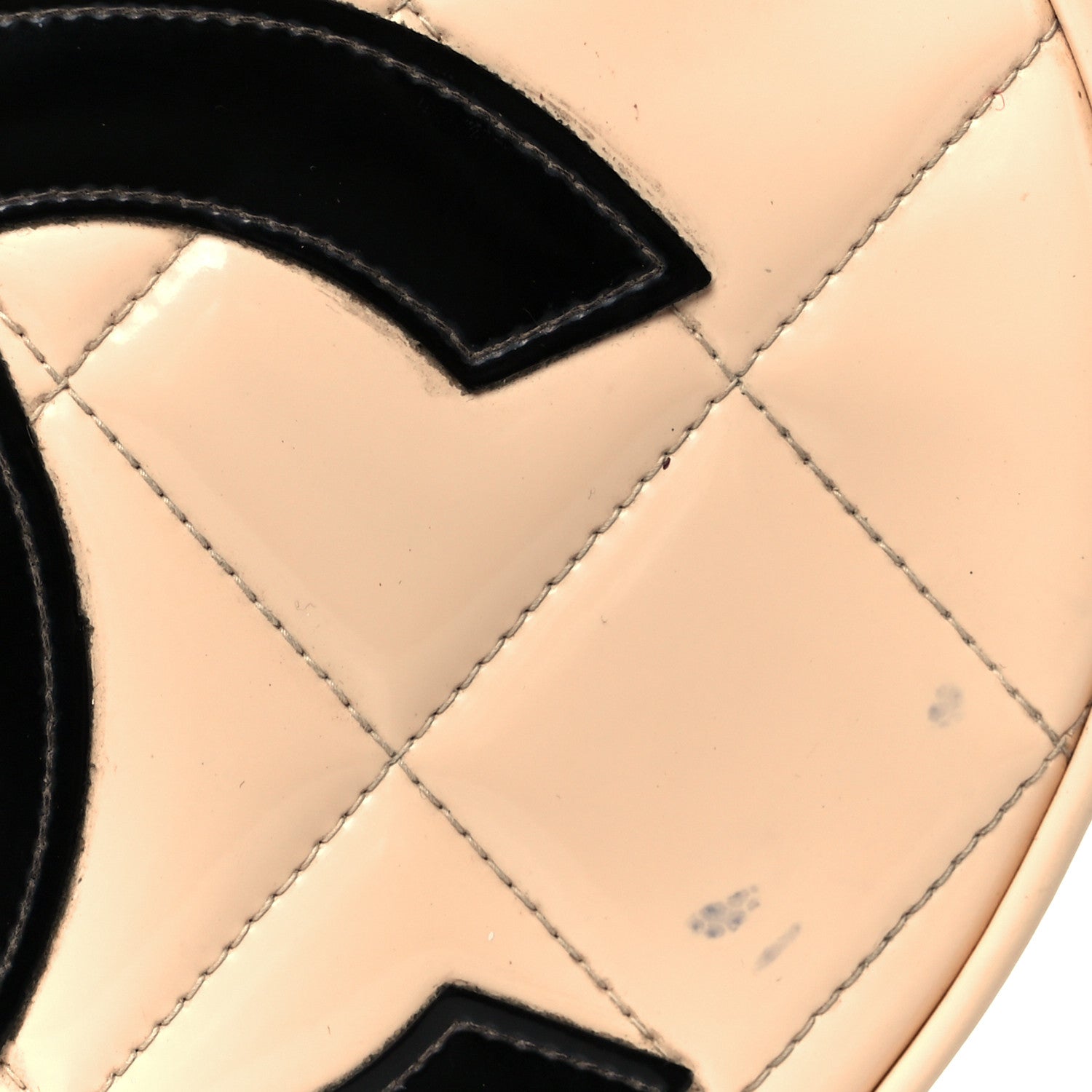 Patent CC Heart Vanity Case Beige
