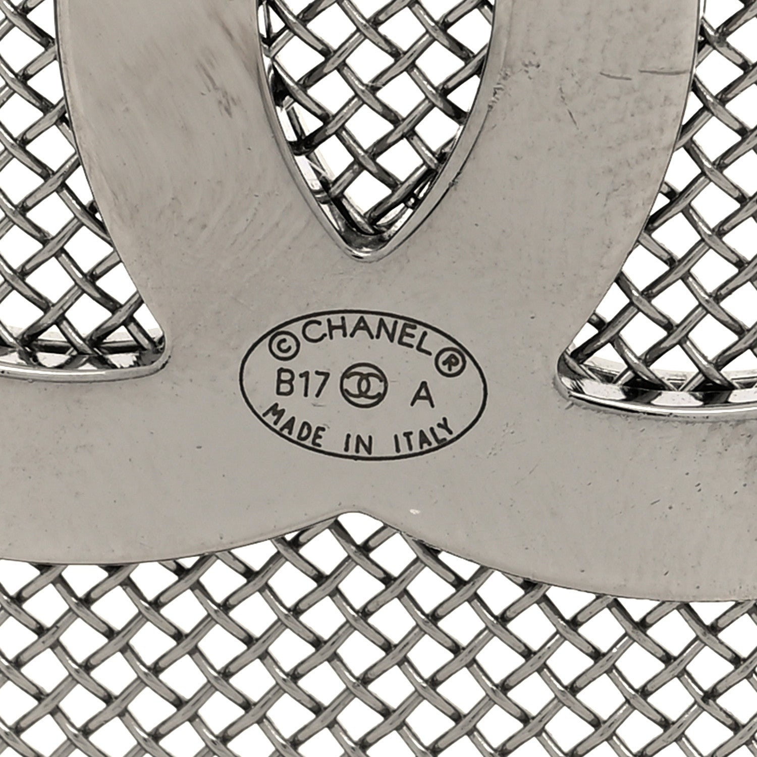 Mesh Circle CC Brooch Silver