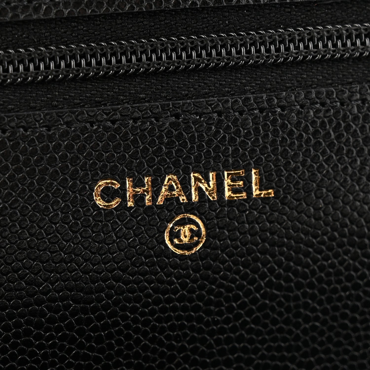 Caviar Quilted Textured CC Wallet On Chain WOC Black