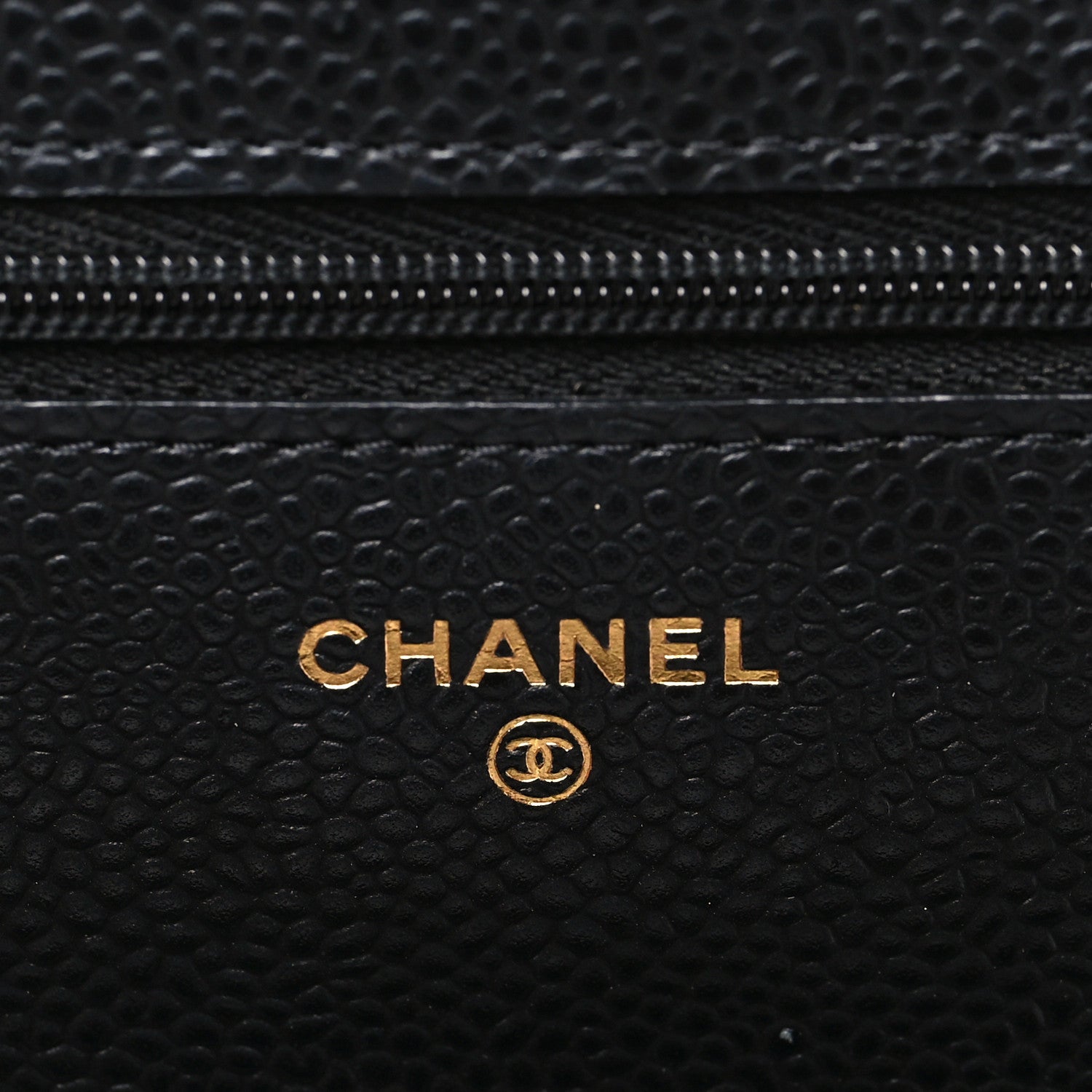 Caviar Quilted Wallet on Chain WOC Black