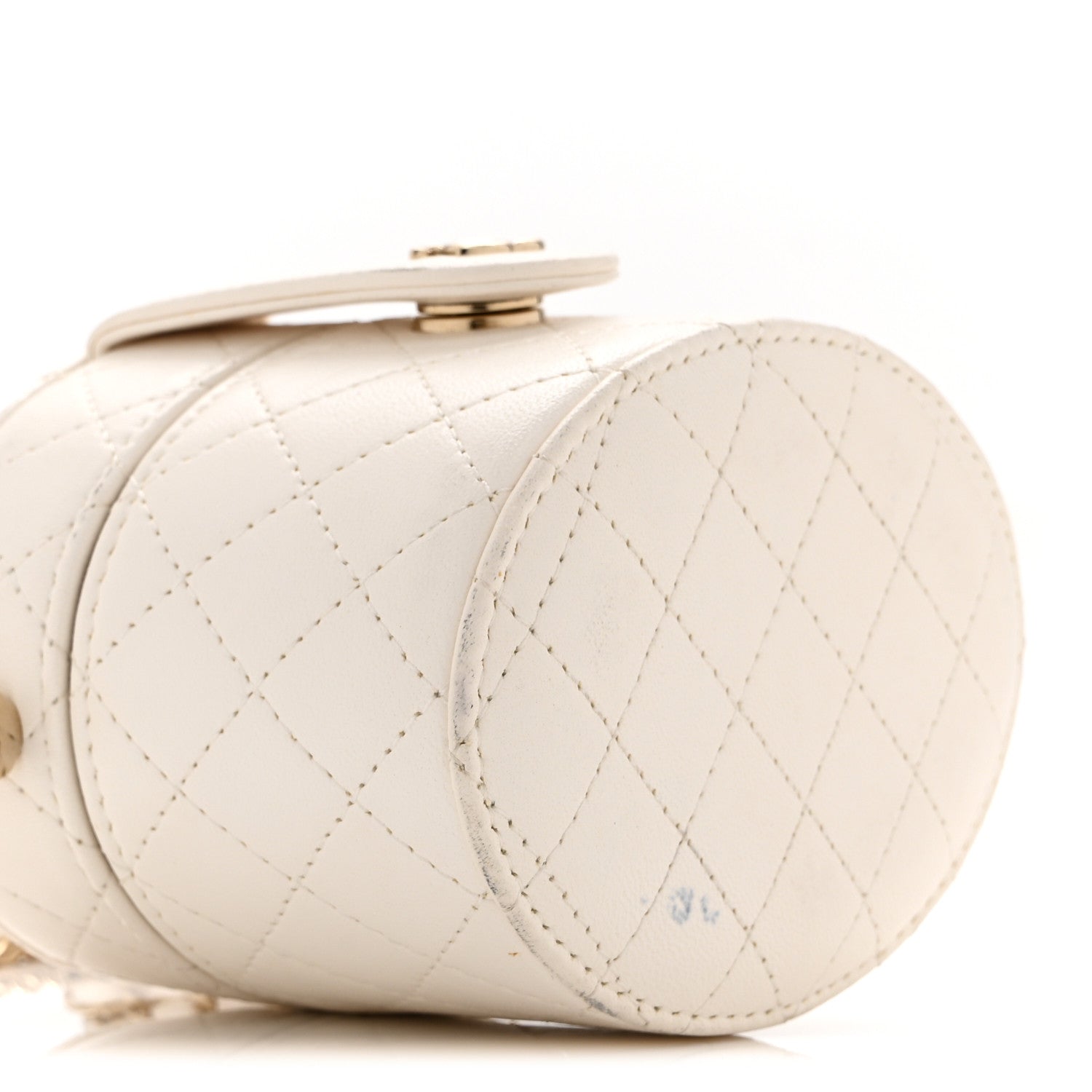 Lambskin Quilted Round Mini Vanity Case With Chain Case With Chain White