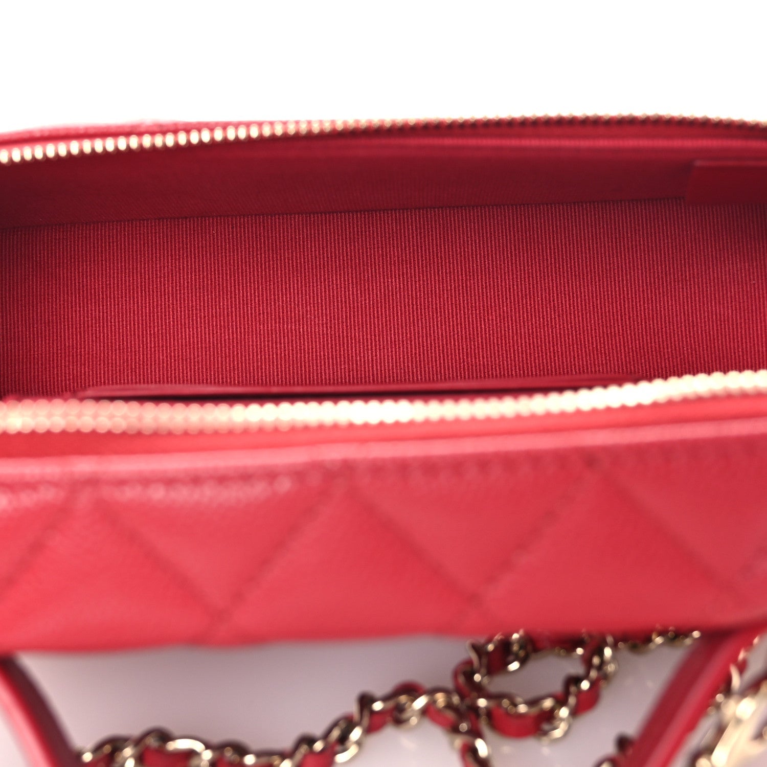 Caviar Quilted Top Handle Slim Vanity With Chain Red