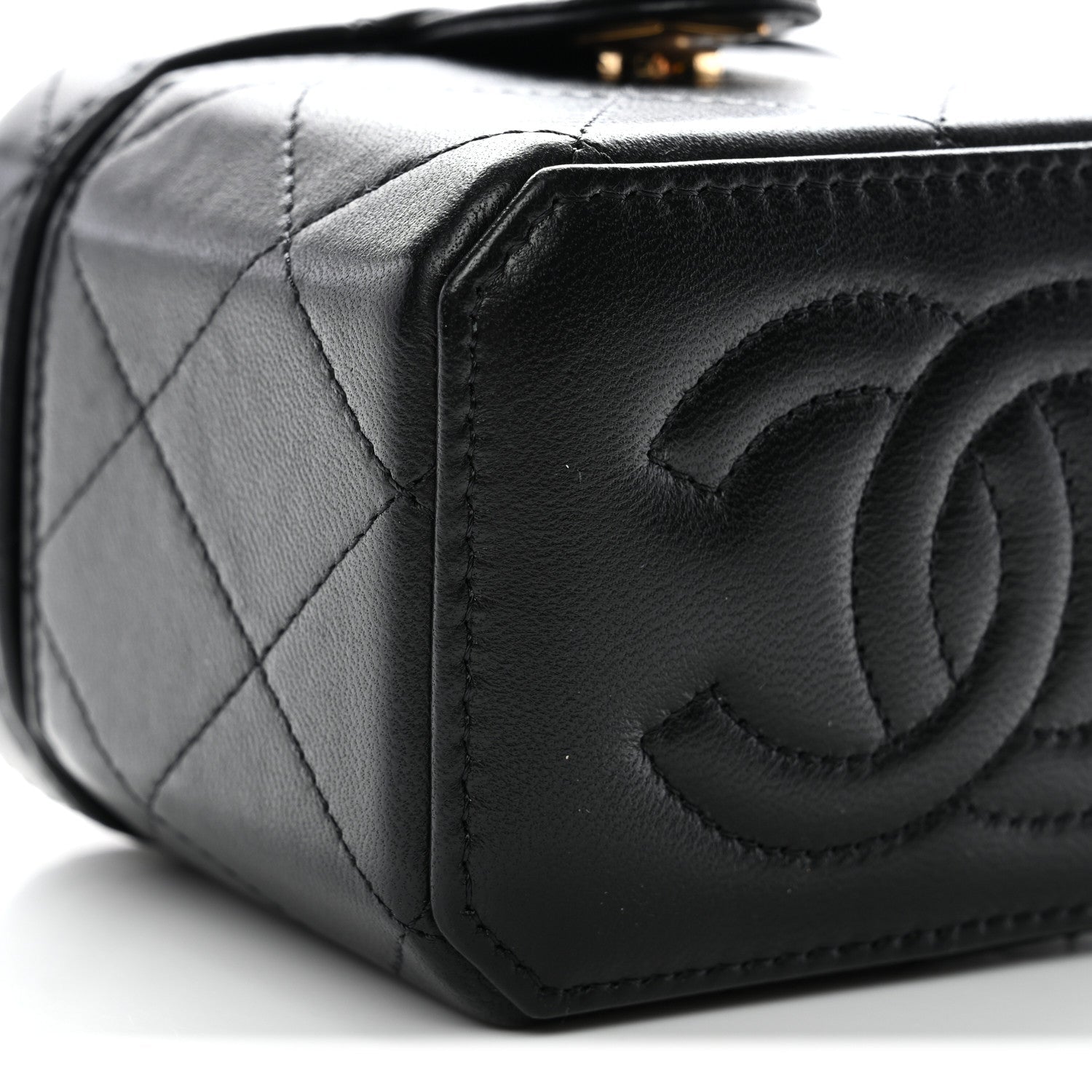 Lambskin Quilted Vanity Clutch With Chain Black