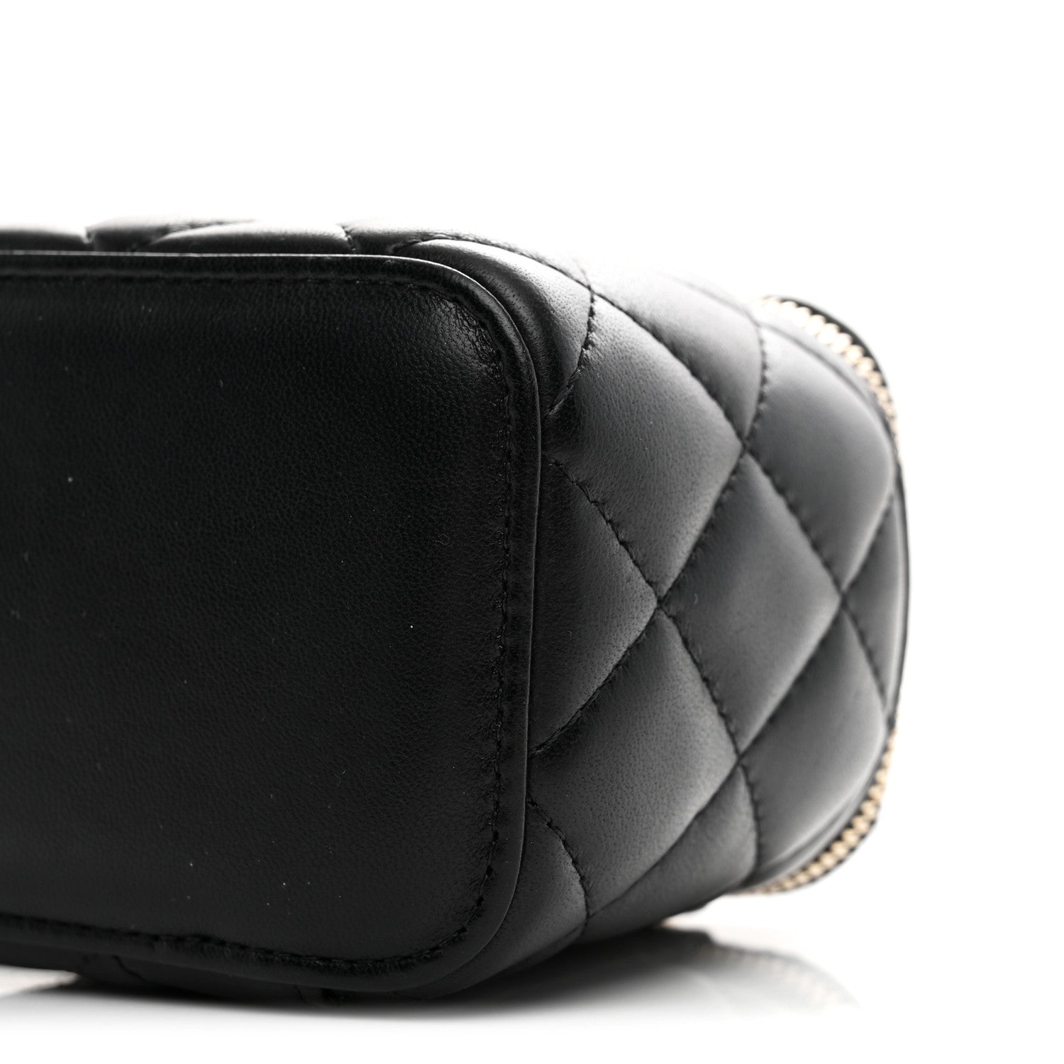 Lambskin Quilted Mini Pearl Crush Vanity Case With Chain Black