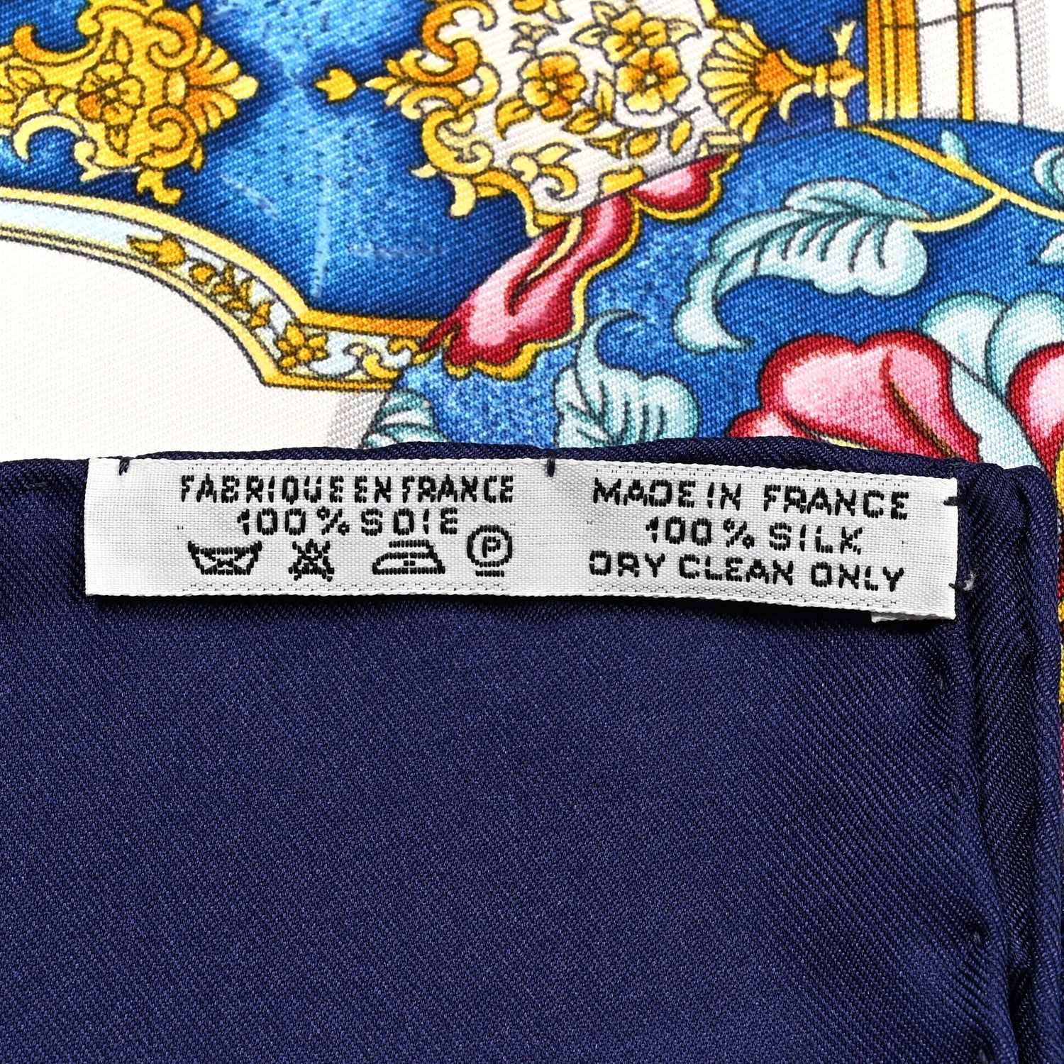 Silk Qu Importe Le Flacon Scarf 90