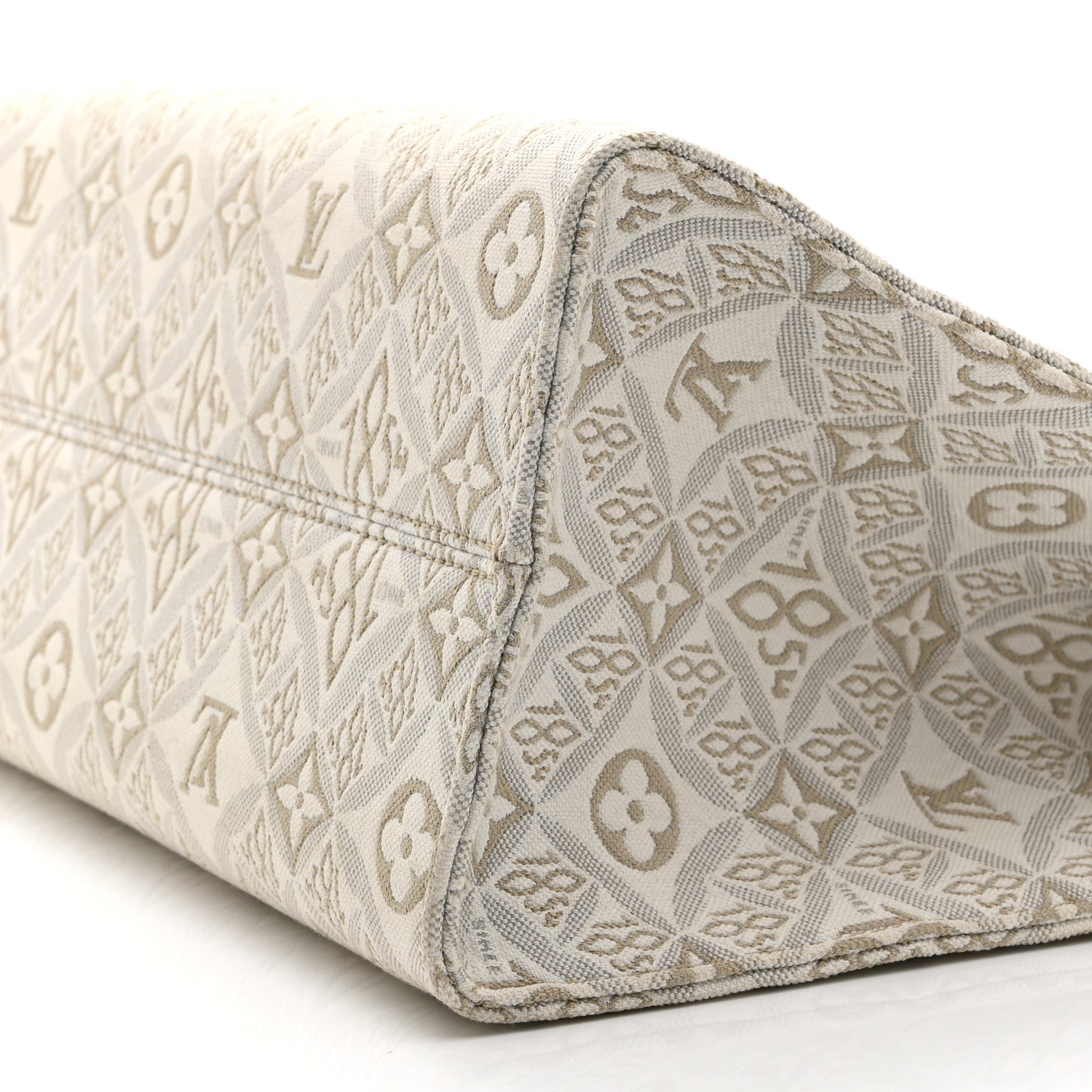 Jacquard Since 1854 Onthego MM Creme