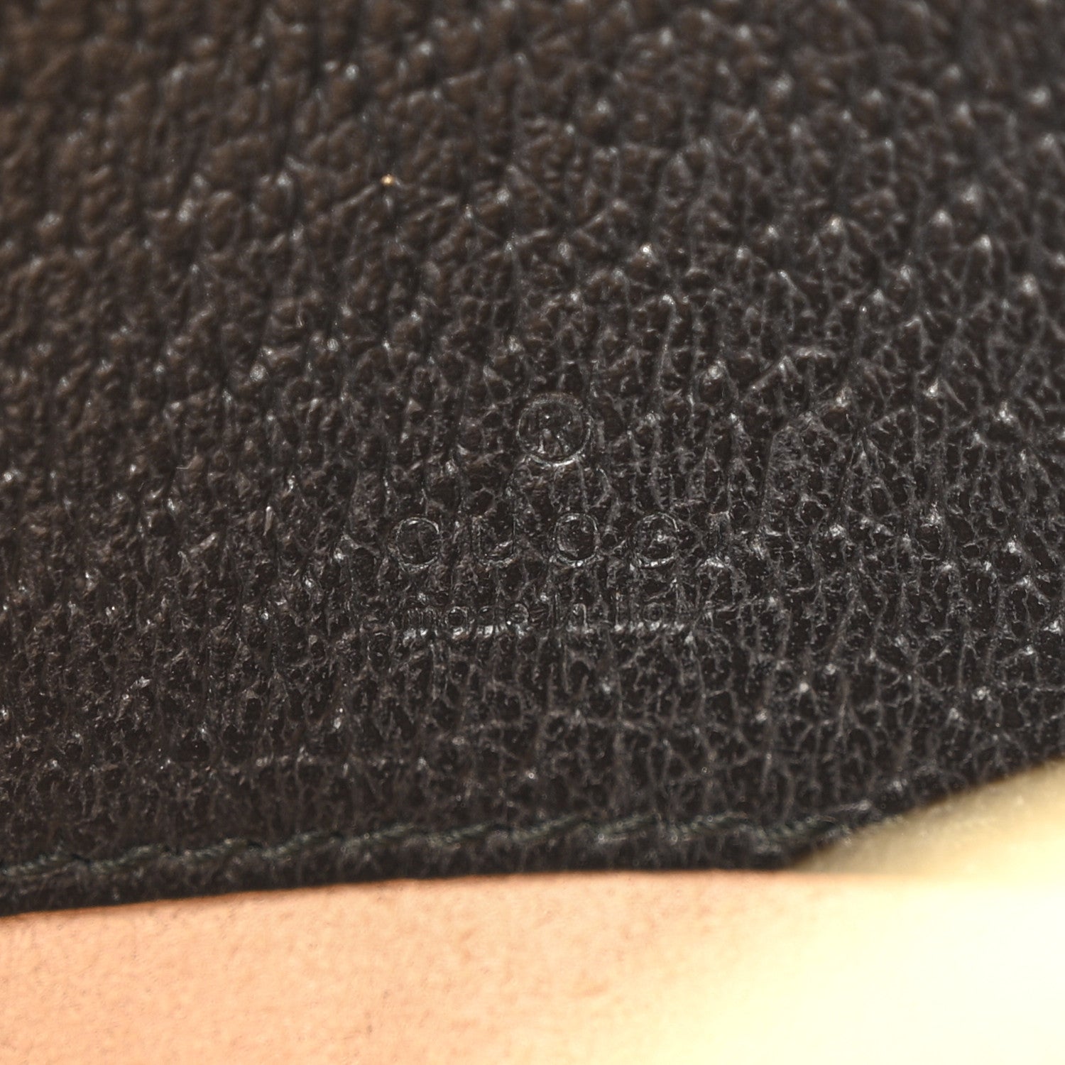 Textured Calfskin Web Ophidia Round Wrist Wallet Black