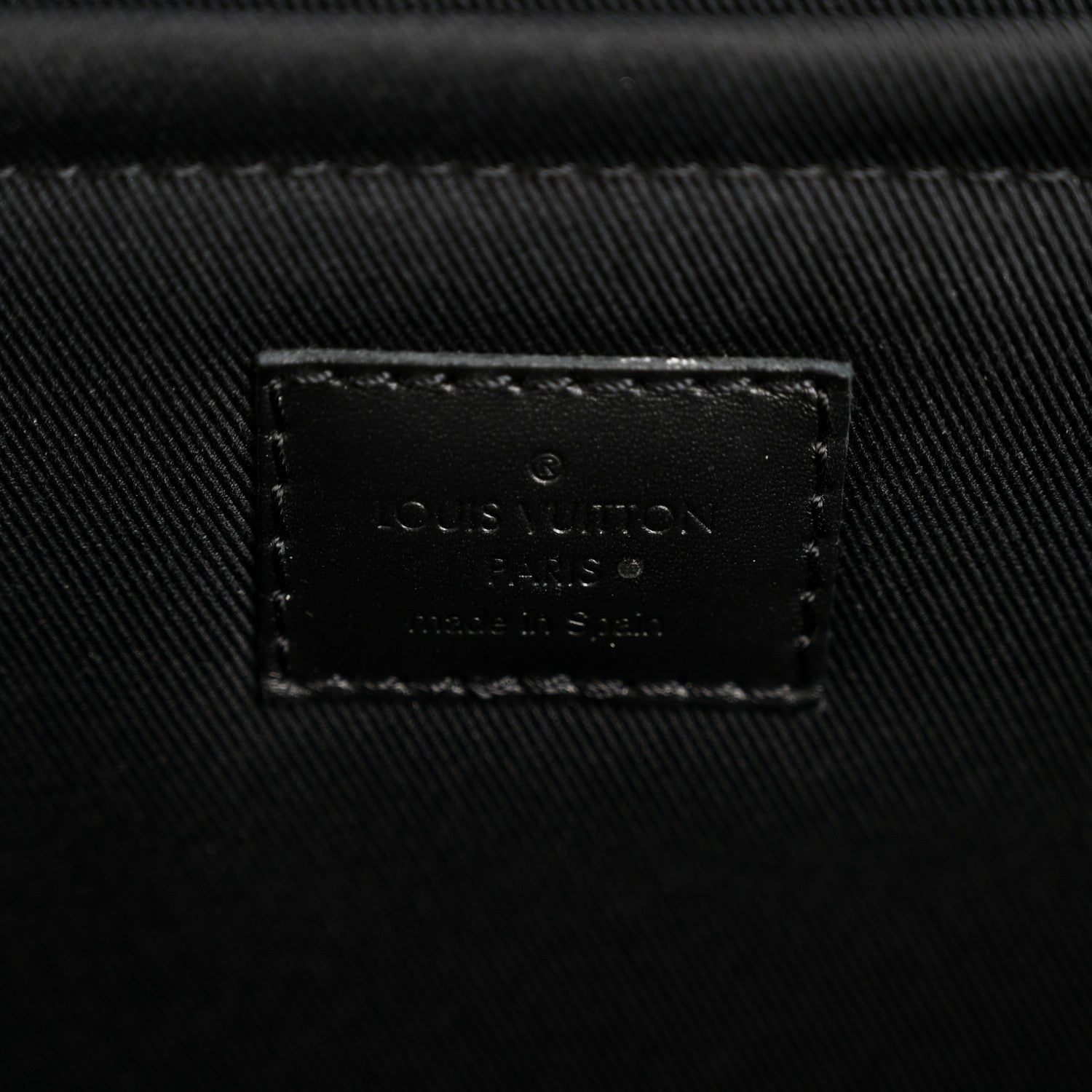 Monogram Macassar Archy Messenger GM
