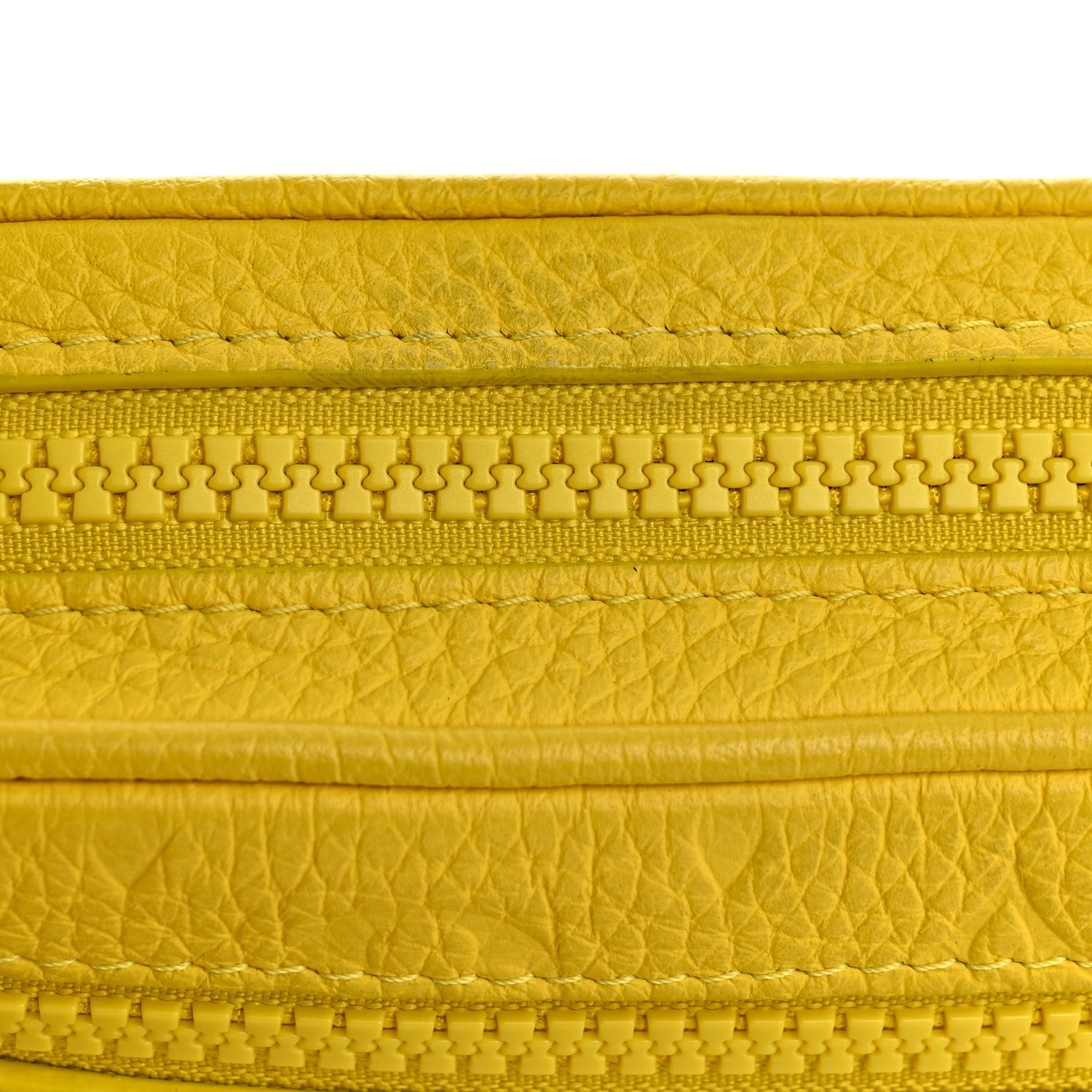 Taurillon Monogram Pochette Volga Yellow