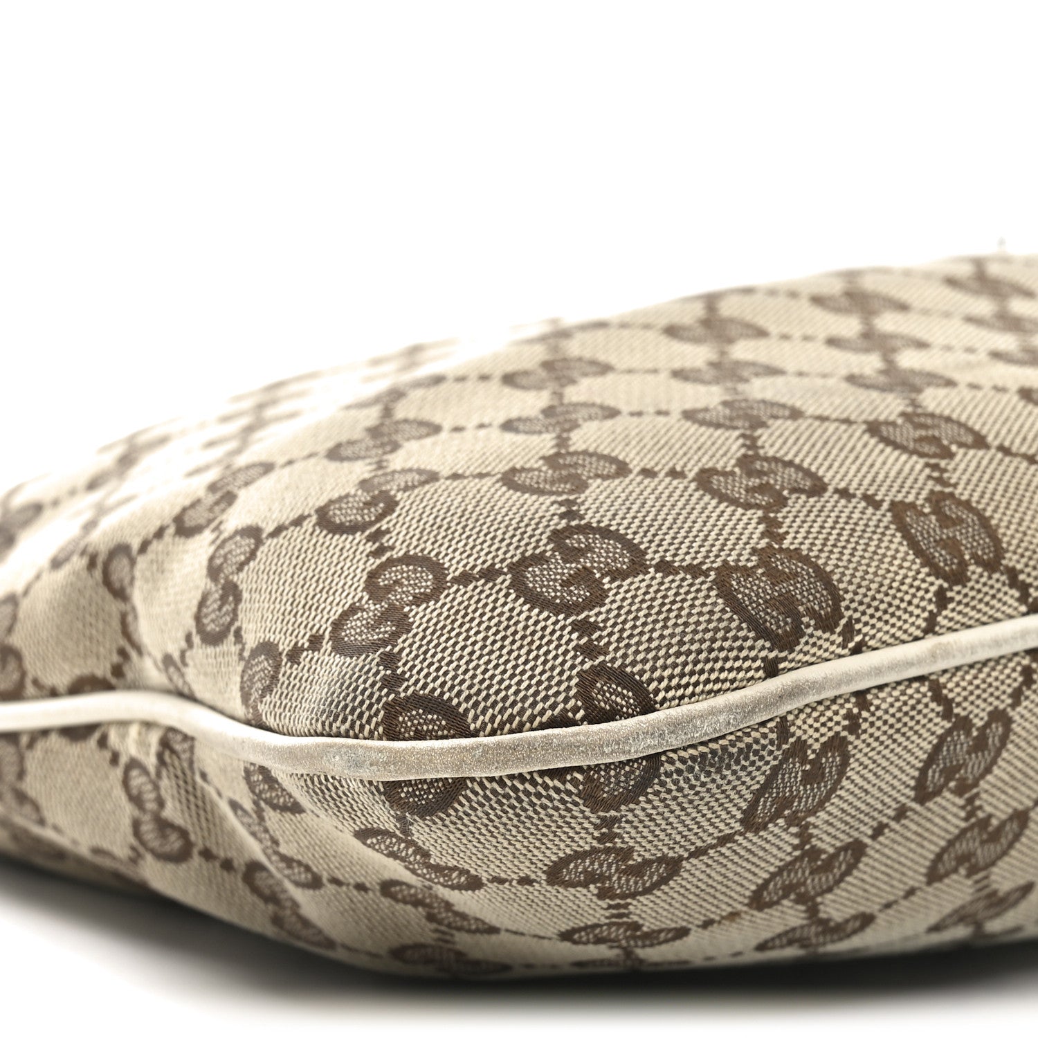 Monogram Medium New Britt Hobo Off White