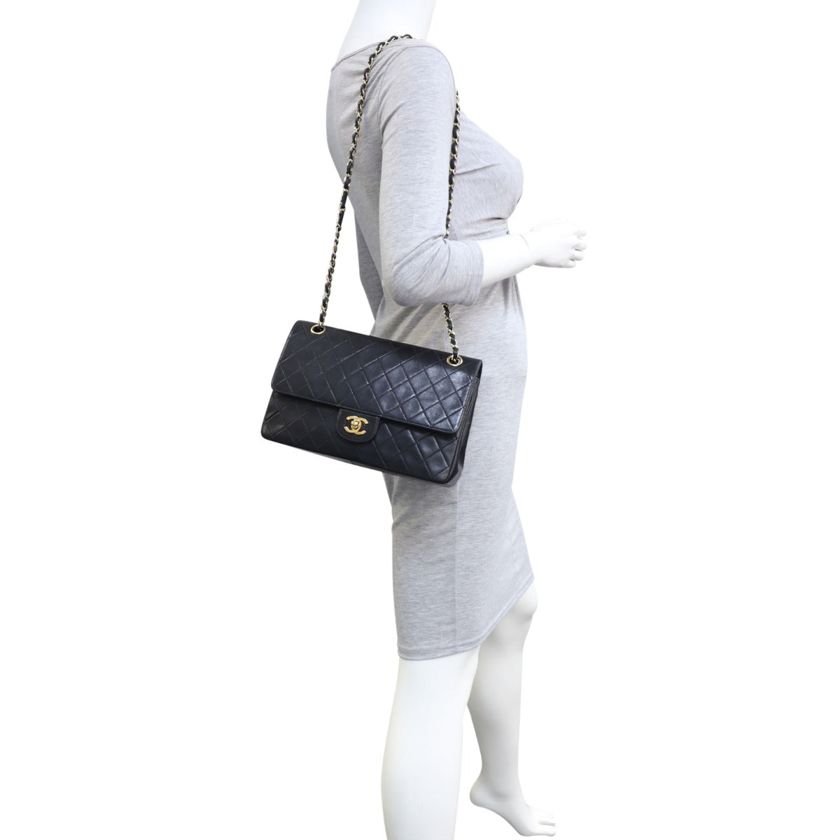 Chanel Classic Double Flap Medium | Vintage Black Quilted Lambskin