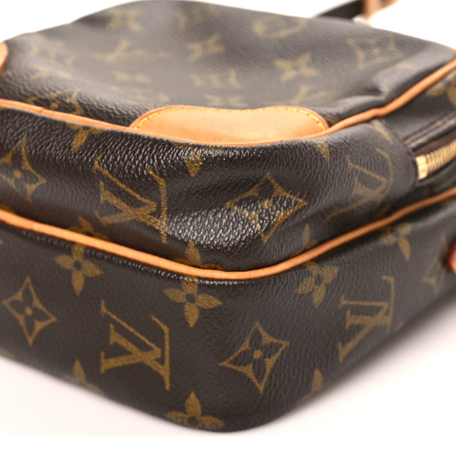 Monogram Amazone