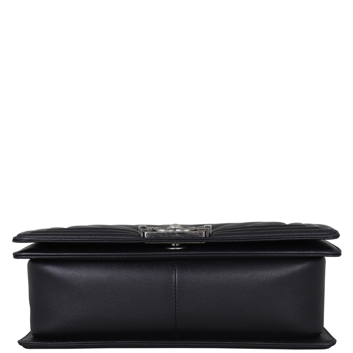 Chanel Boy Old Medium Chevron | 22 Series