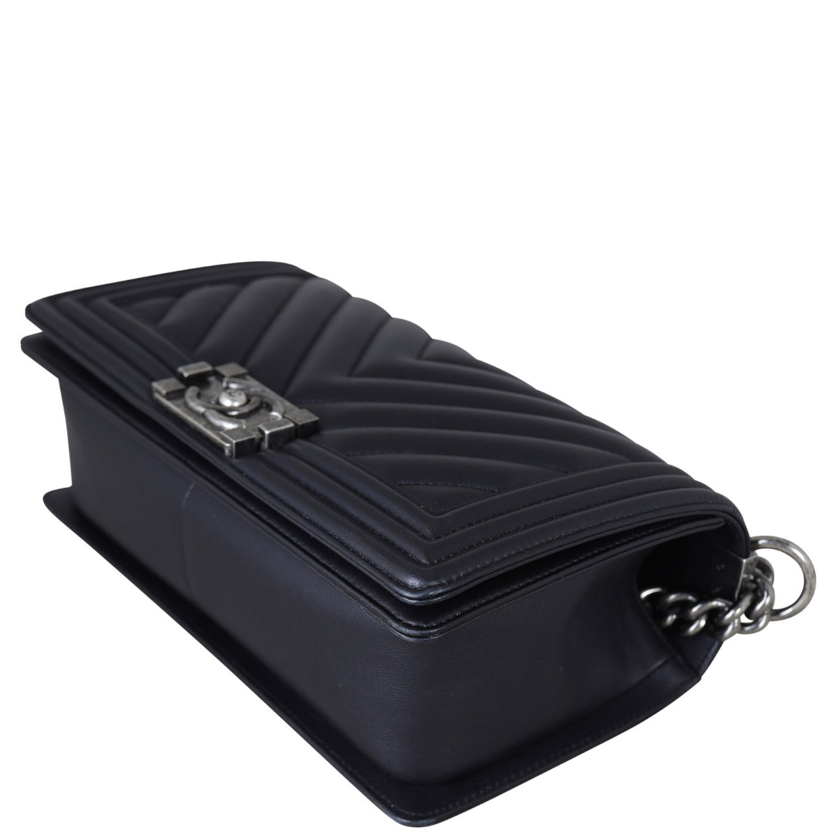 Chanel Boy Old Medium Chevron | 22 Series