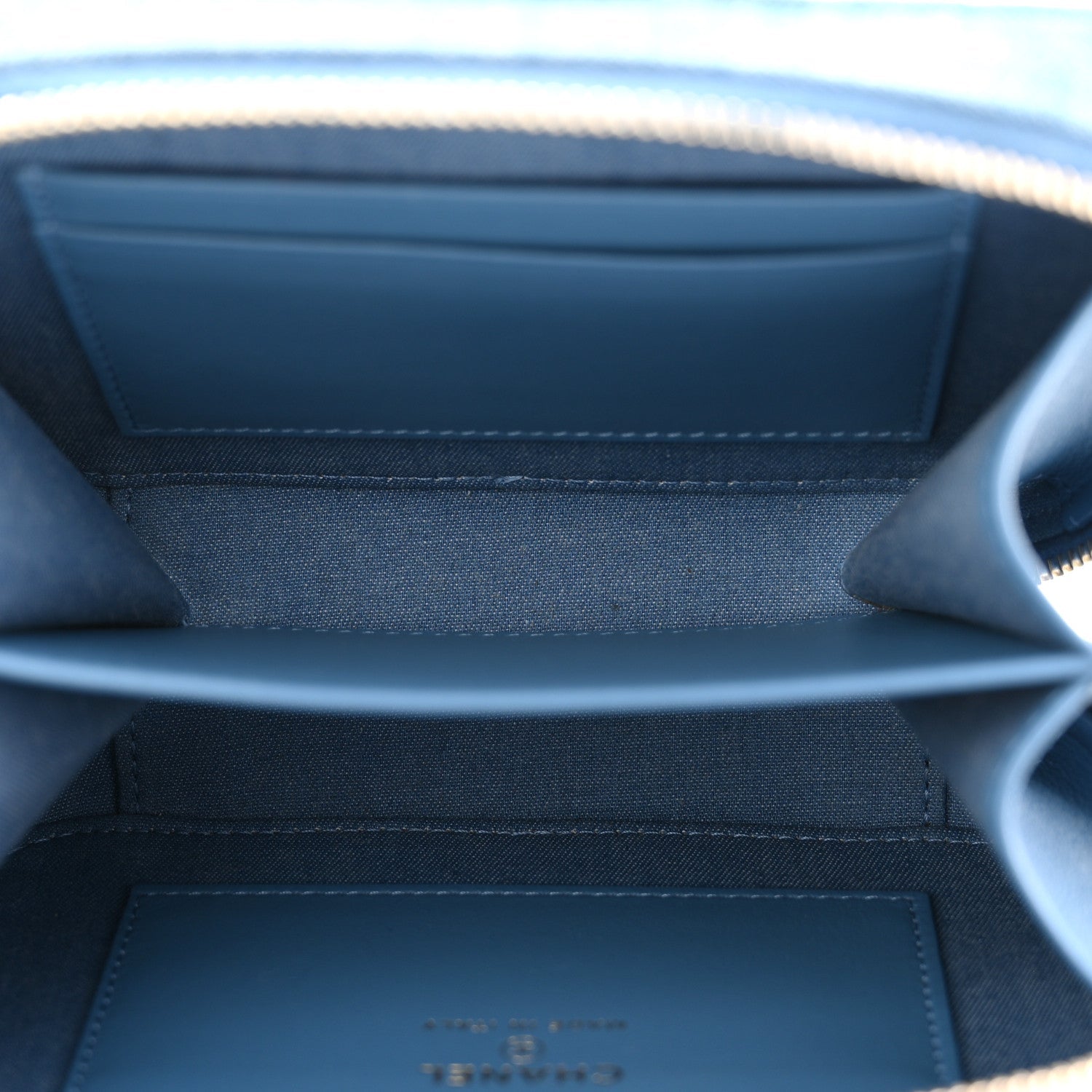 Denim Quilted CC Pearl Crush Camera Case Blue
