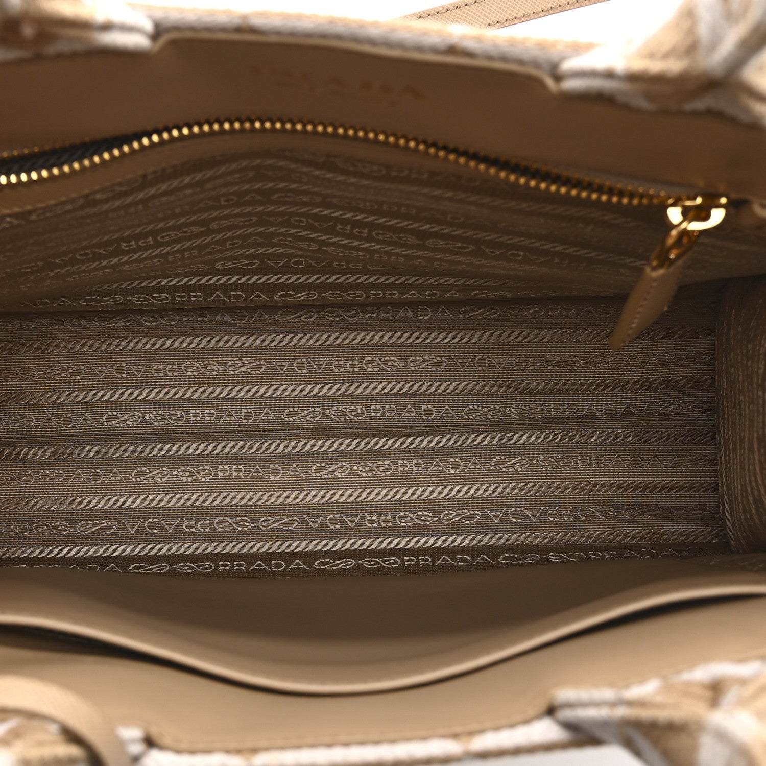 Jacquard Saffiano Triangolo Symbole Embroidered Small Tote Corda Talco