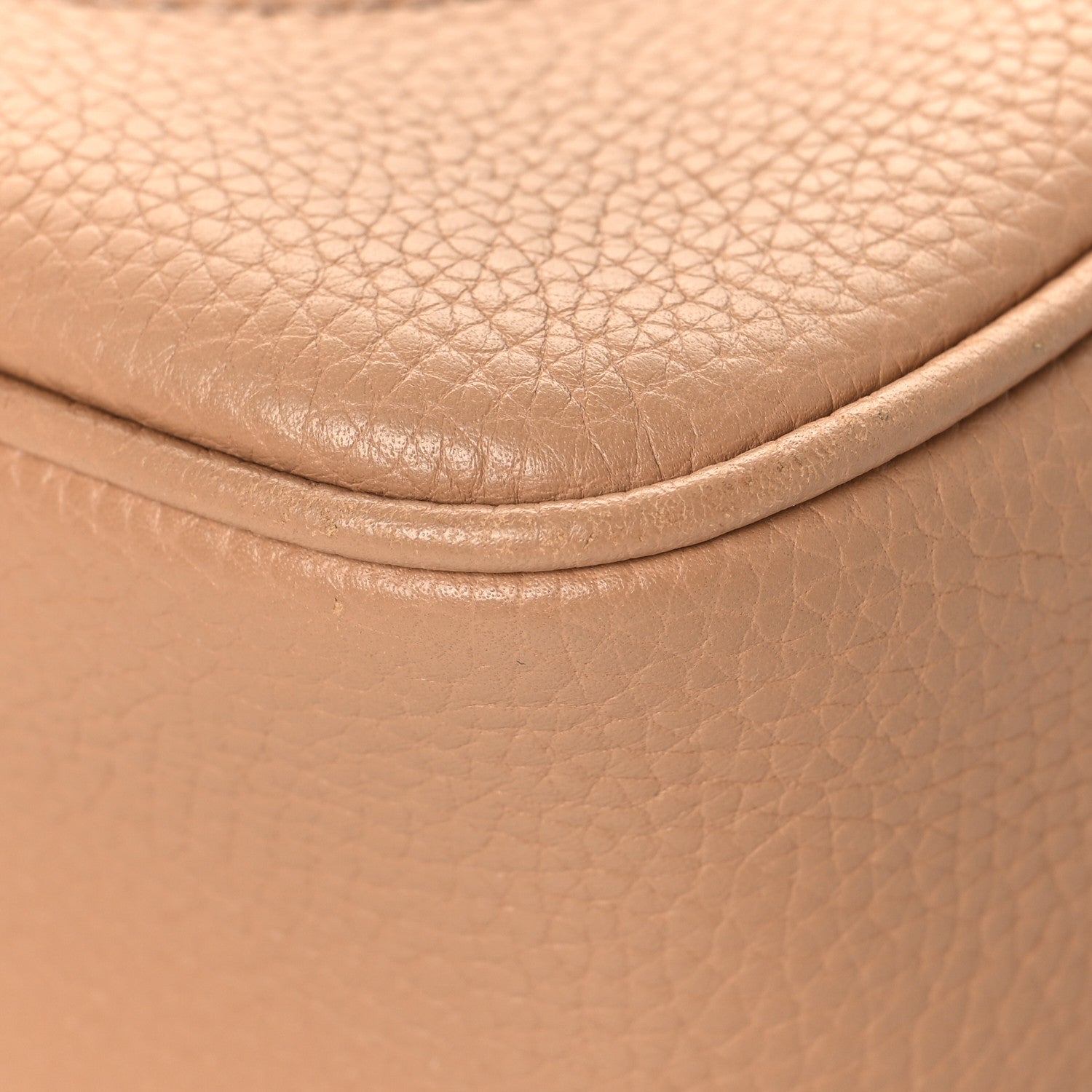 Pebbled Calfskin Small Soho Disco Bag Camelia