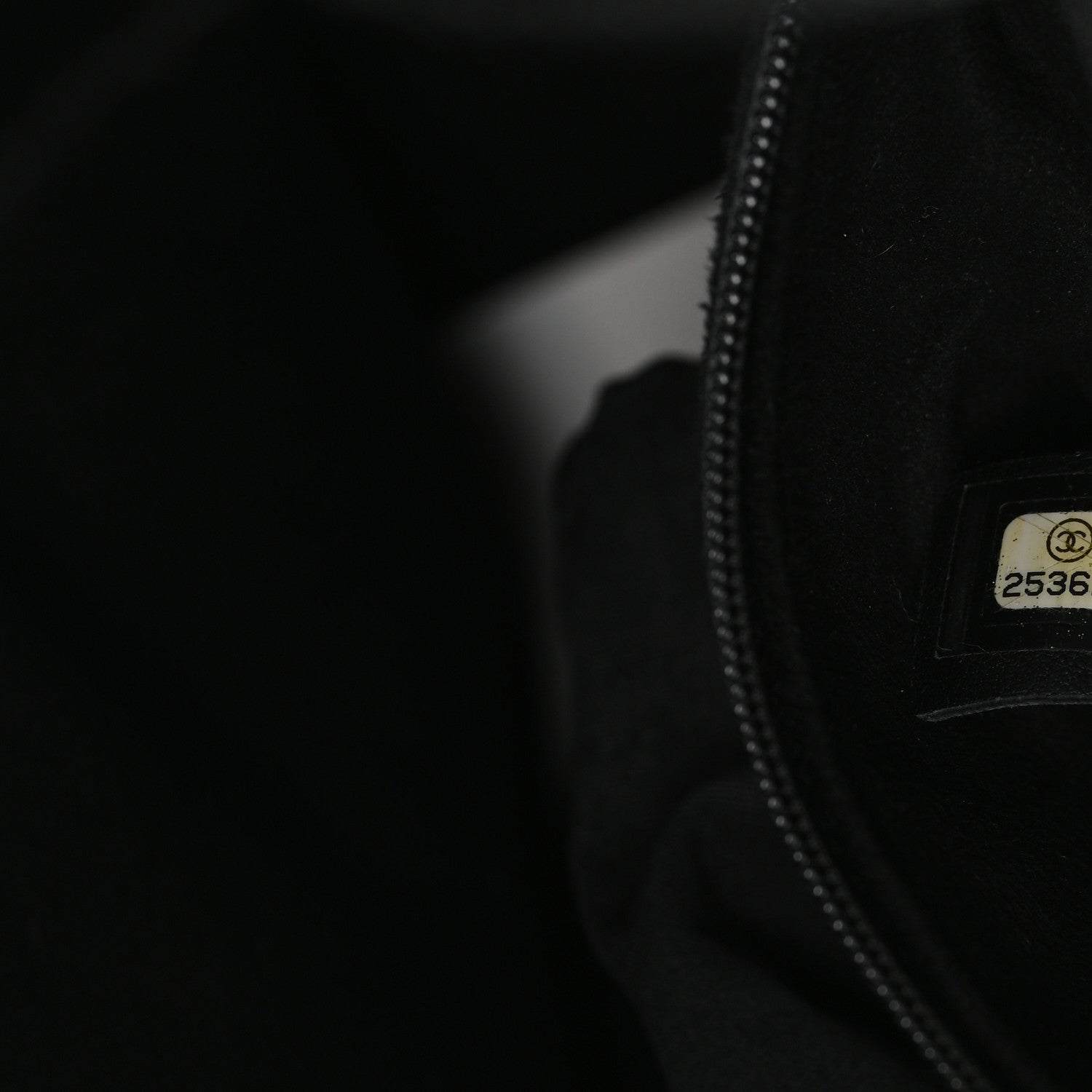 Caviar Medium Studded Deauville Tote Black