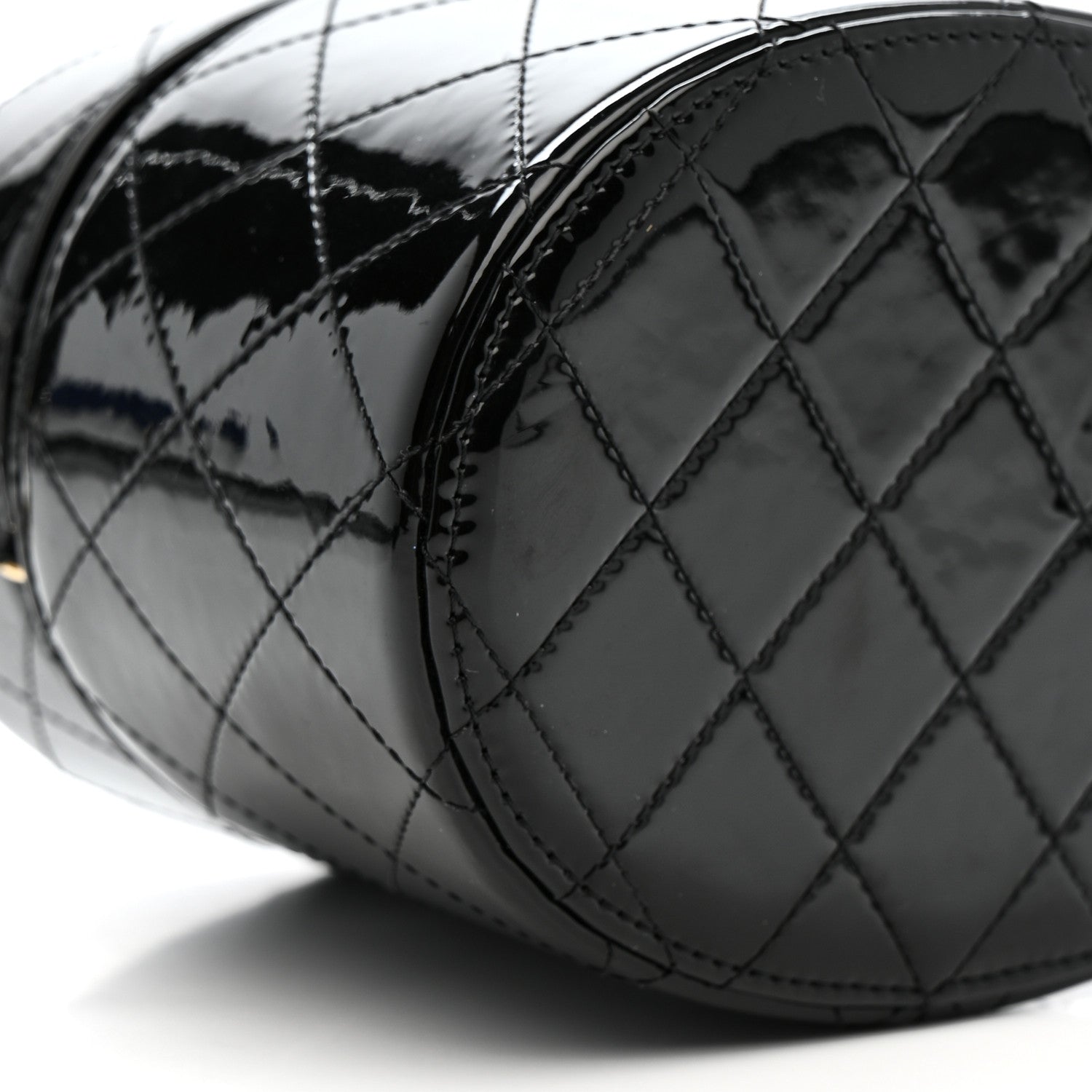 Patent Quilted Round Clutch With Chain Black