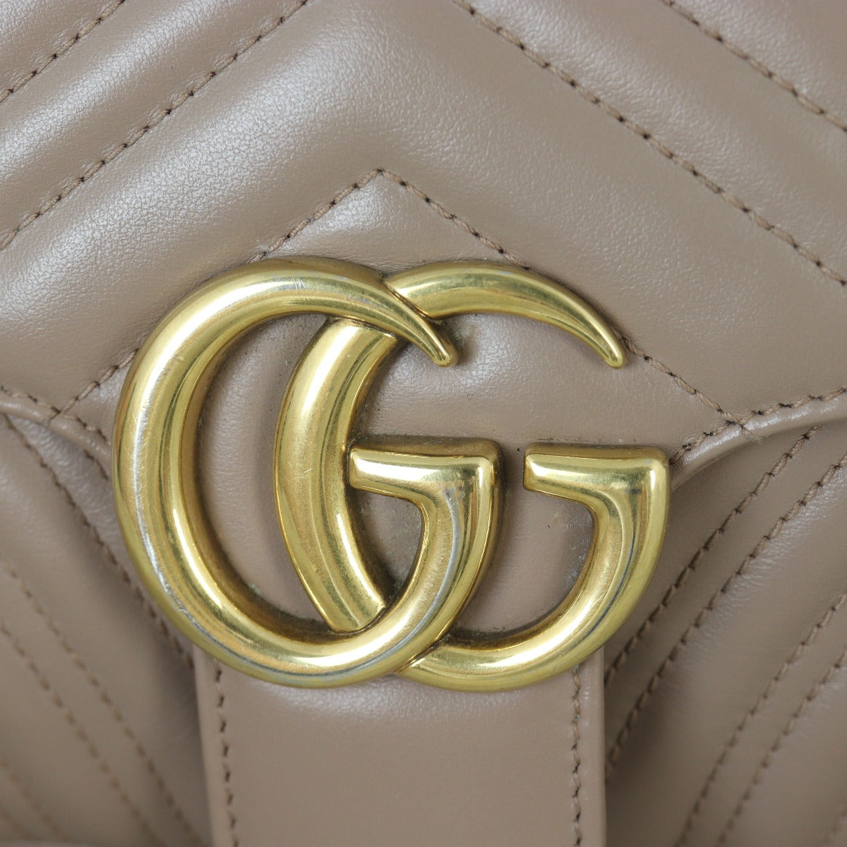 Gucci GG Marmont Matelasse Medium Shoulder Bag