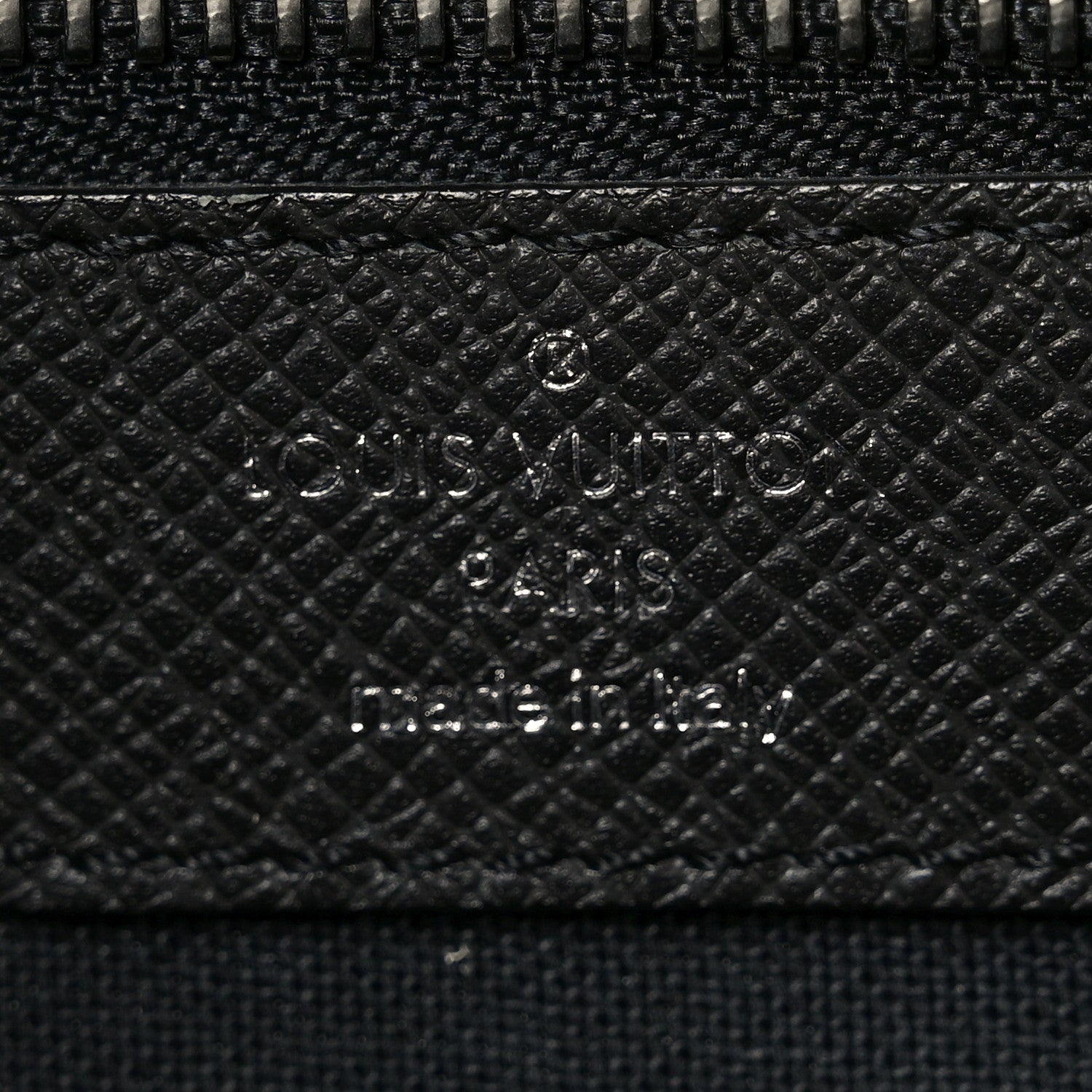 Taiga Roman MM Messenger Black