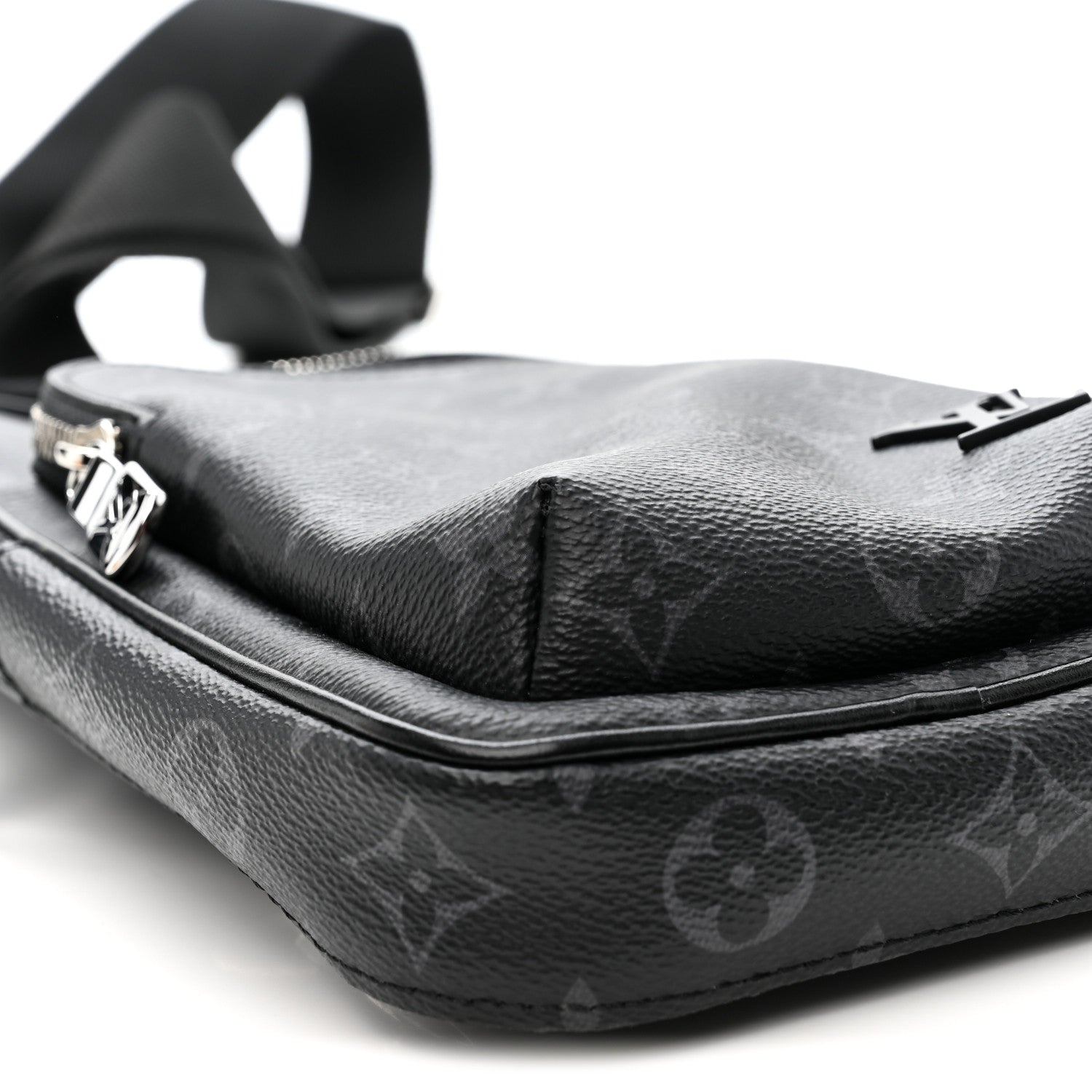 Monogram Eclipse Avenue Slingbag PM