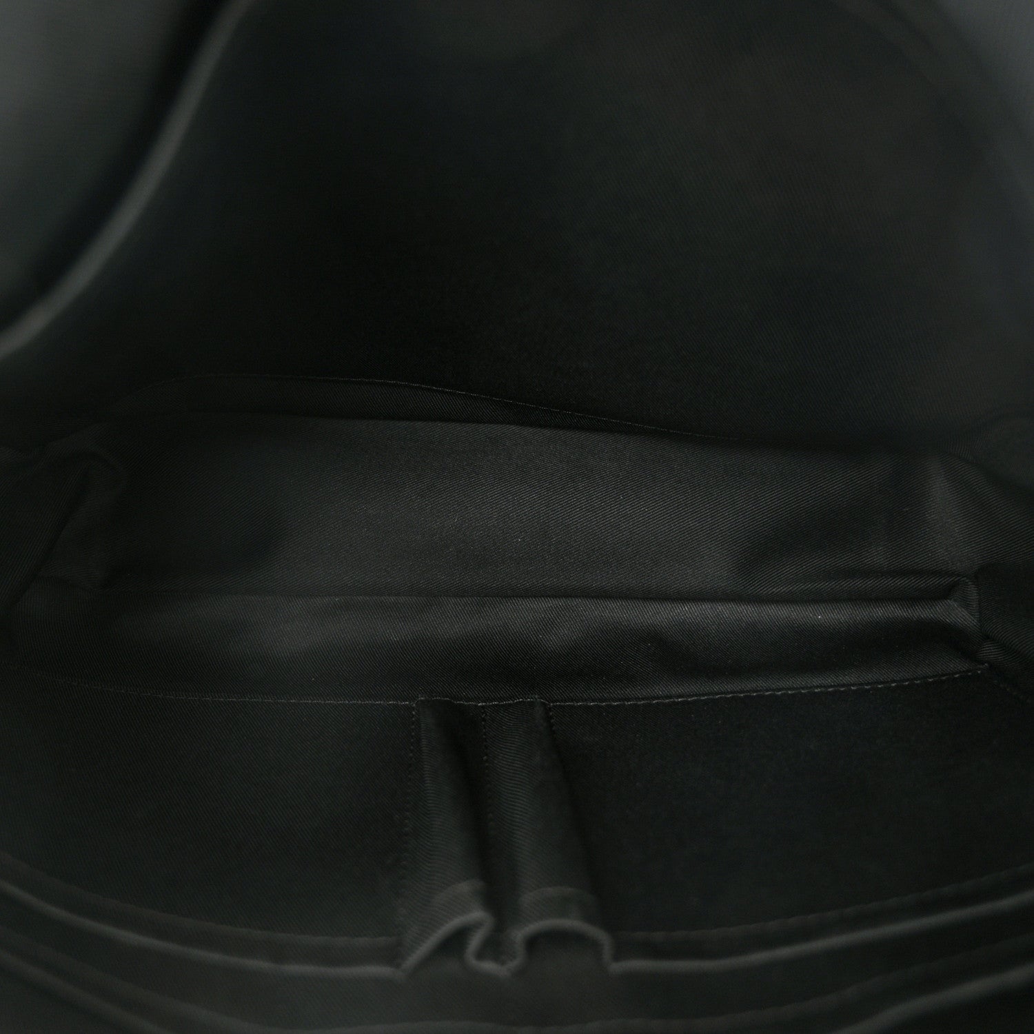 Monogram Macassar Christopher Messenger
