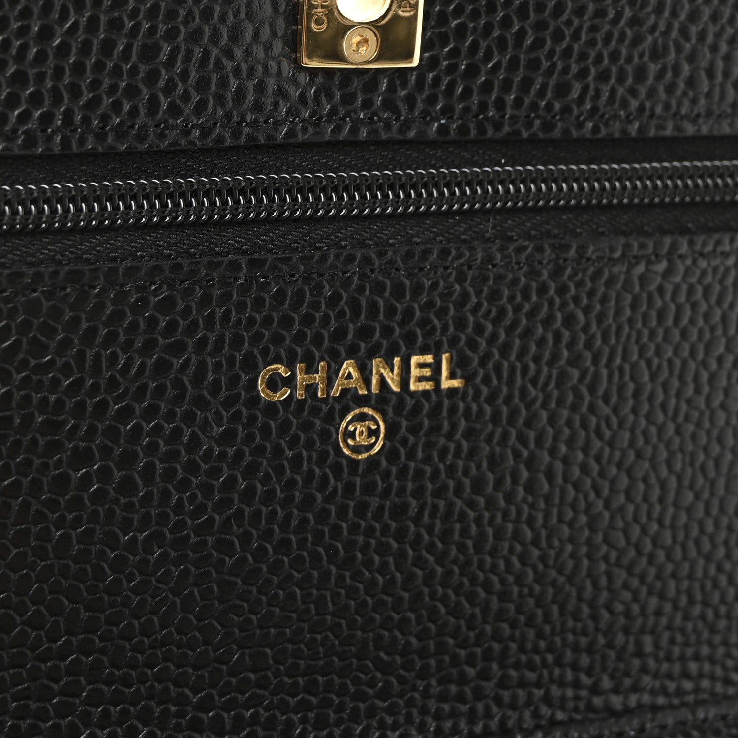 Caviar Quilted CC Turnlock Wallet On Chain WOC Black