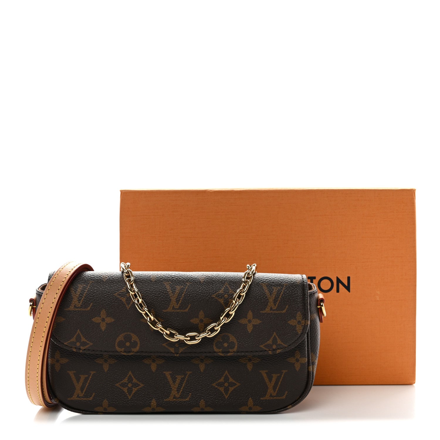 Monogram Ivy Wallet On Chain