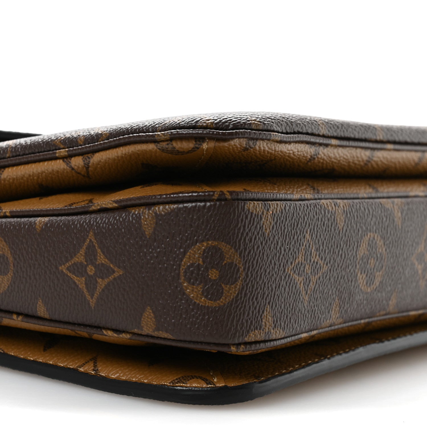 Reverse Monogram Pochette Metis
