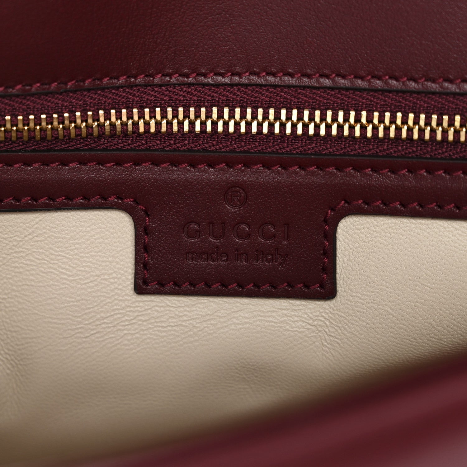 Calfskin Matelasse Medium GG Marmont Shoulder Bag Ancora Red