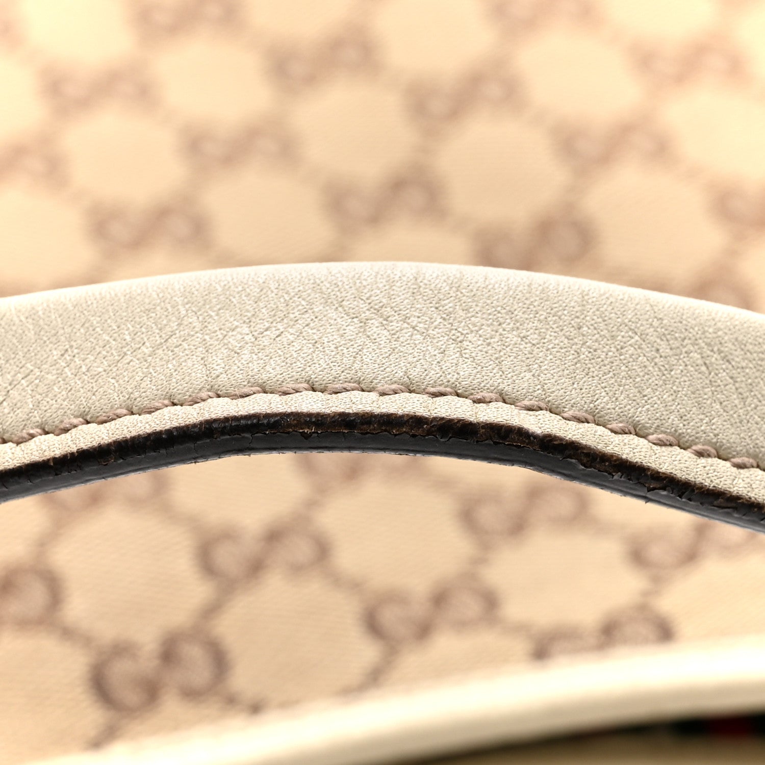 Monogram Medium New Britt Hobo Off White