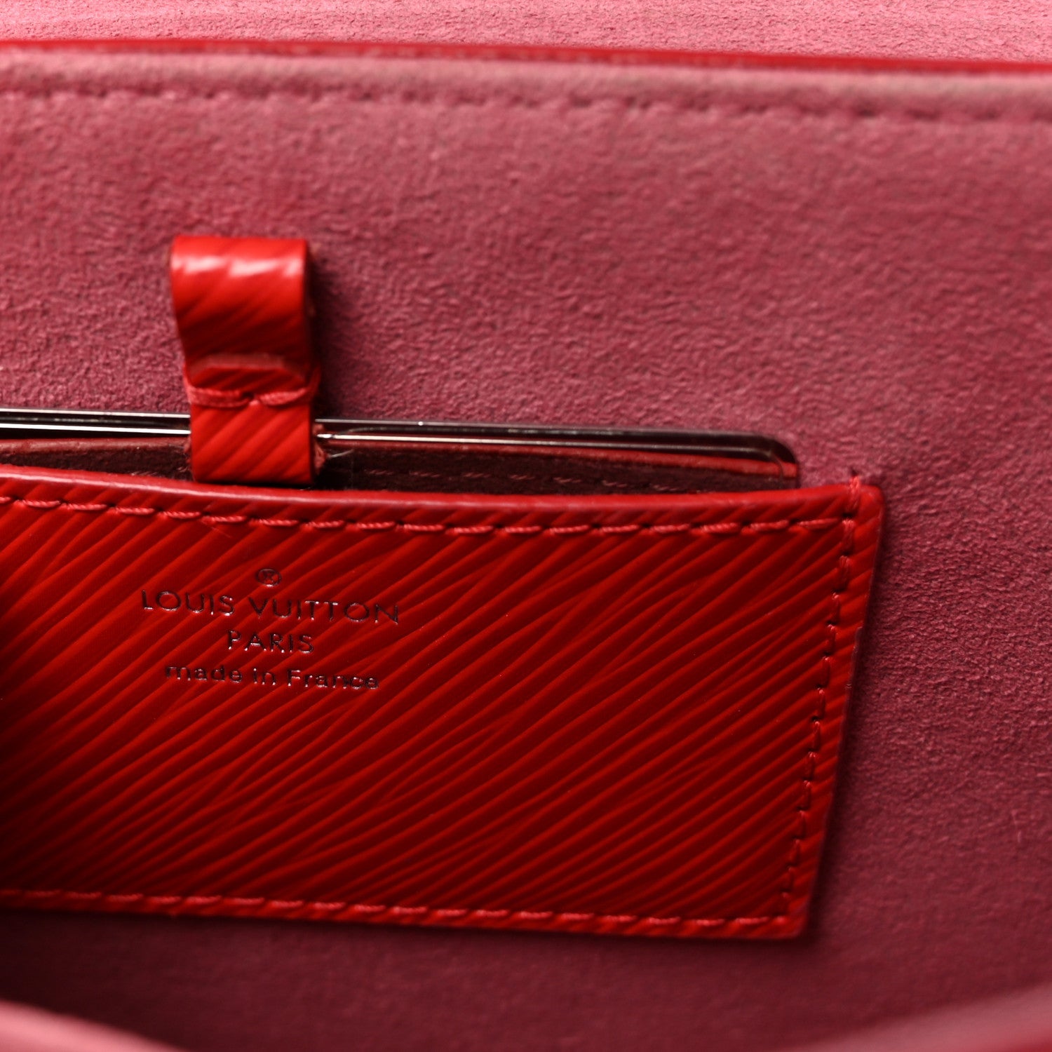 Epi Twist Shoulder Bag MM Coquelicot