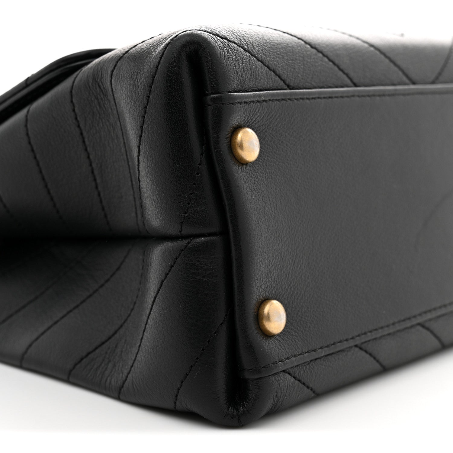 Grained Calfskin Snakeskin Small Chevron Chic Top Handle Flap Black