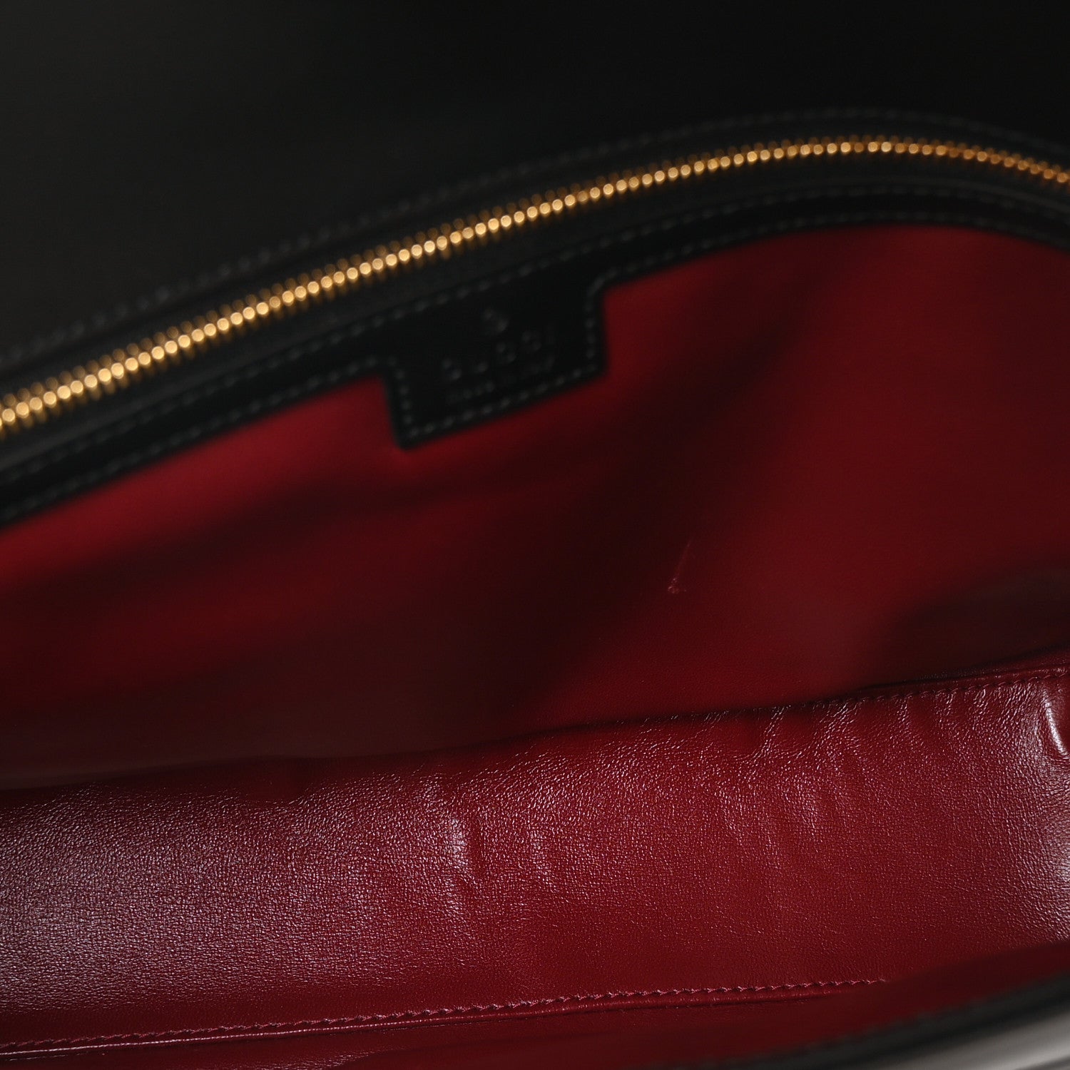 Calfskin Matelasse Large Horizontal GG Marmont Shoulder Bag Black