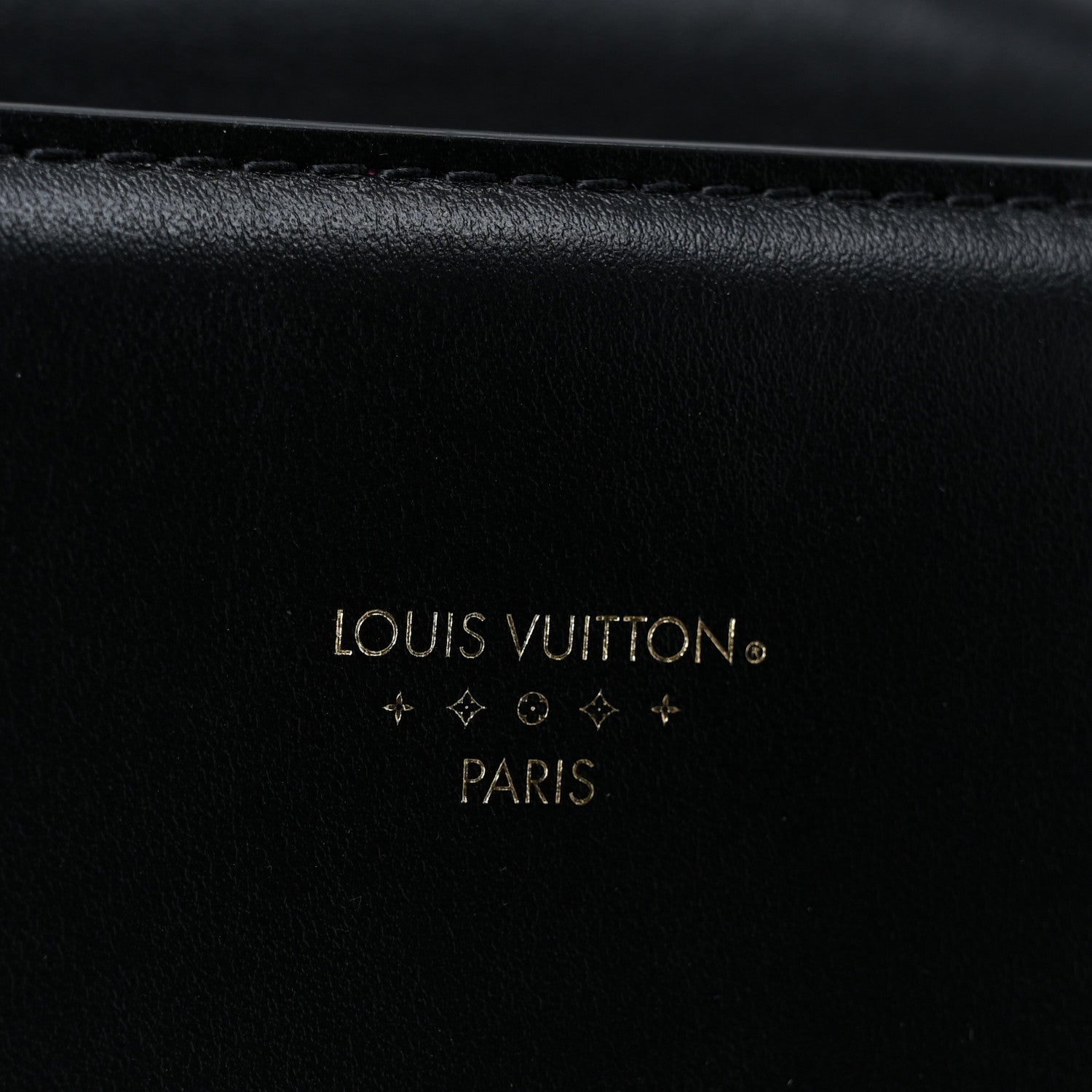 Smooth Calfskin LV Pont 9 Black