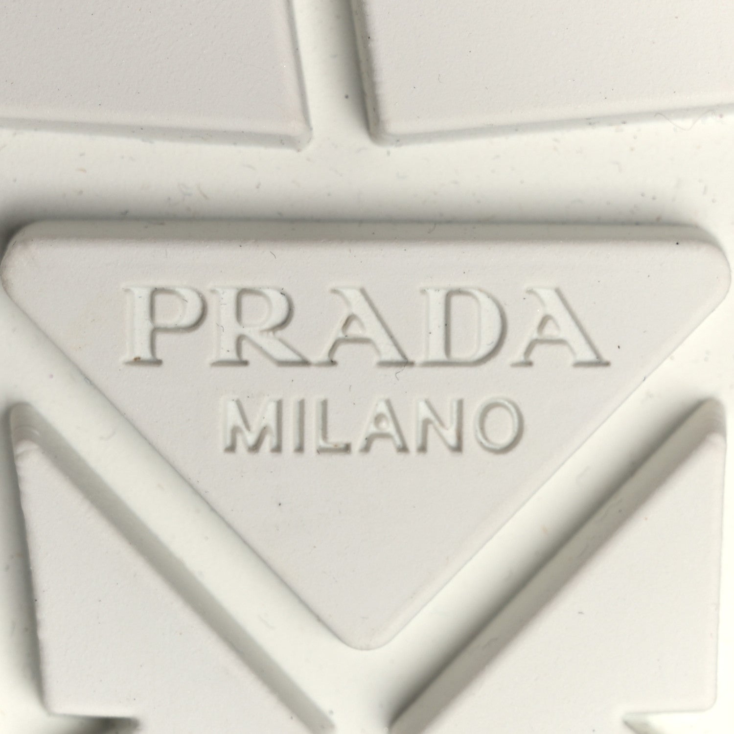 Paillettes Triangle Logo Double Wheel 50mm Sneakers 38.5 White