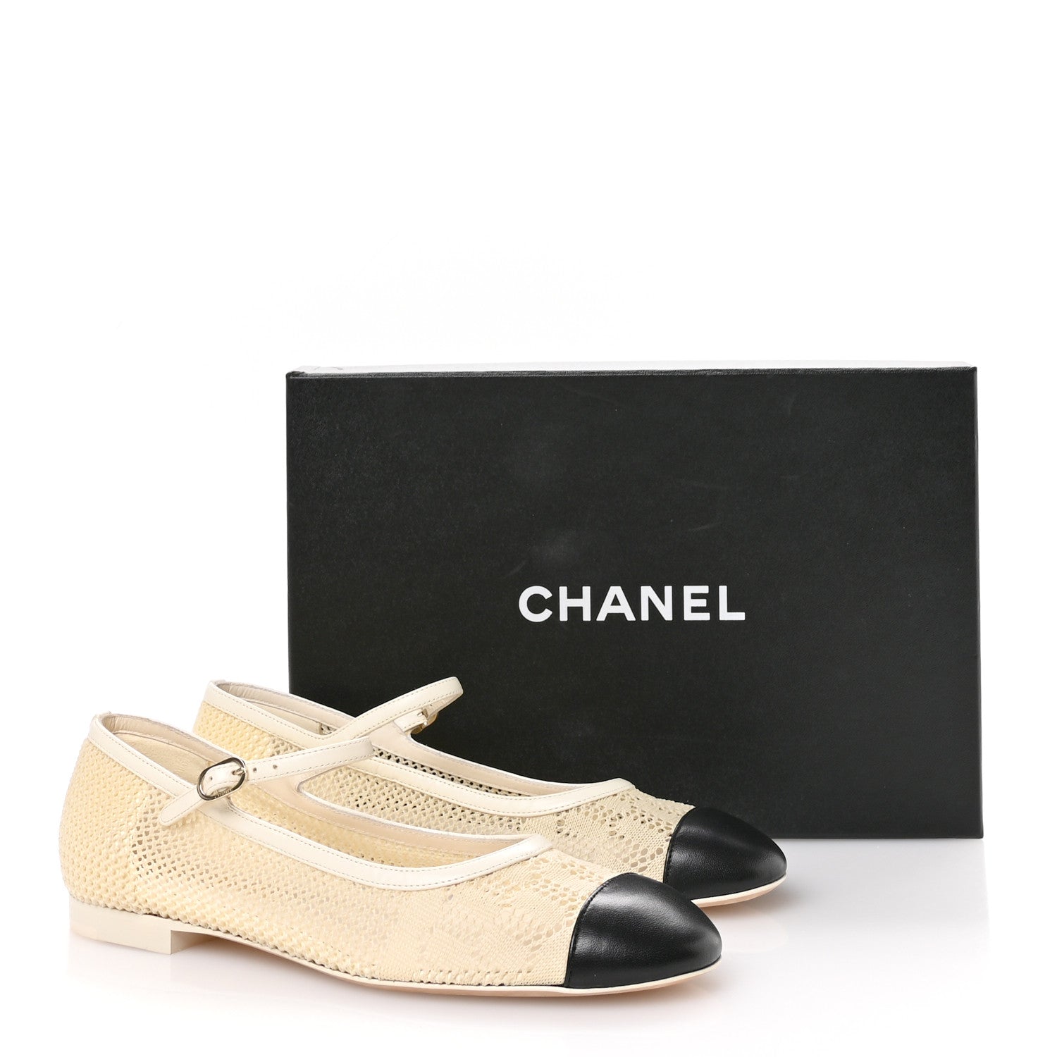 Crochet Lambskin Cap Toe Mary Jane Flats 39 Natural Beige Black