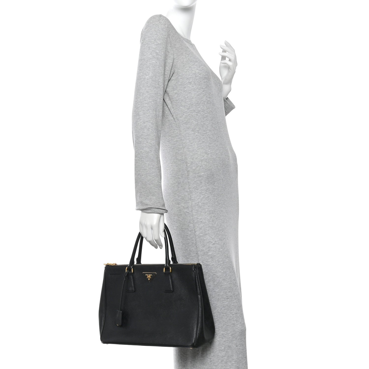 Saffiano Lux Medium Galleria Double Zip Tote Black