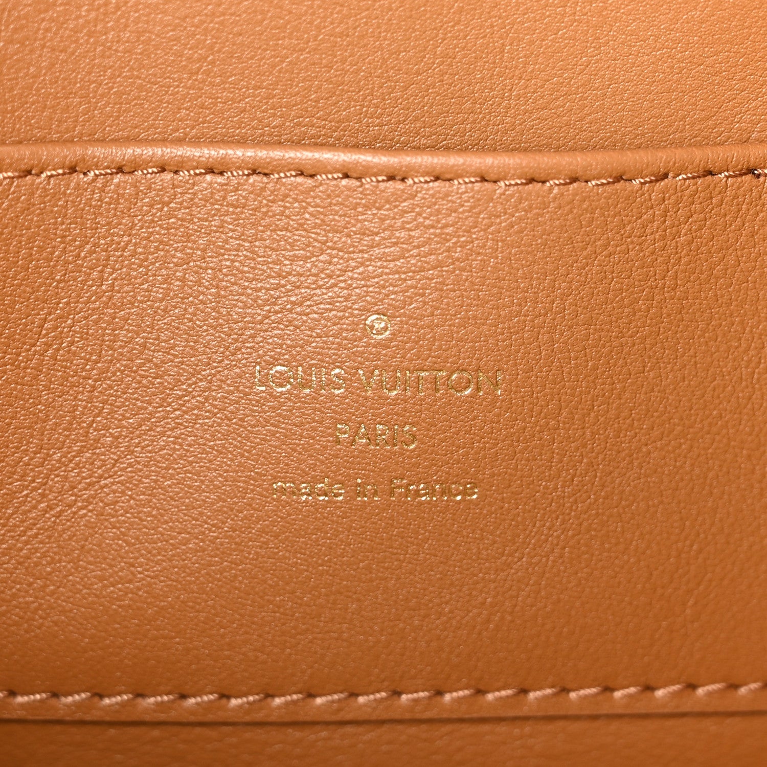 Suede Calfskin Shearling Capucines GM Souple Beige