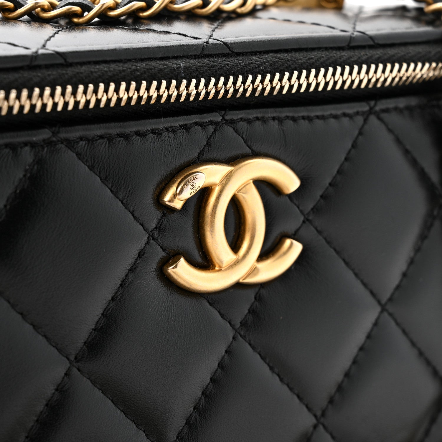 Calfskin Quilted Perfect Fit Vanity Case With Chain Black