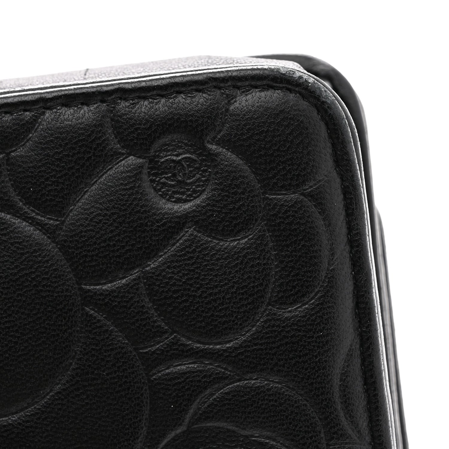 Lambskin Camellia Embossed Wallet On Chain WOC Black