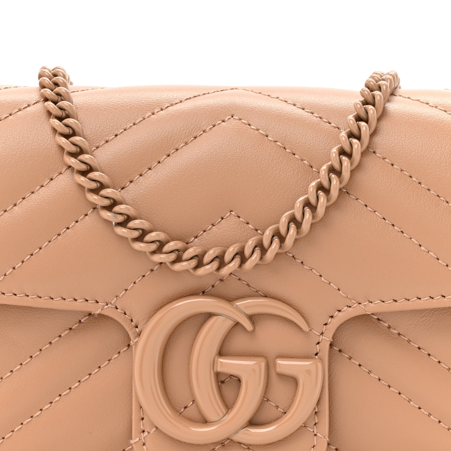 Calfskin Matelasse Monochrome Super Mini GG Marmont Shoulder Bag Camelia