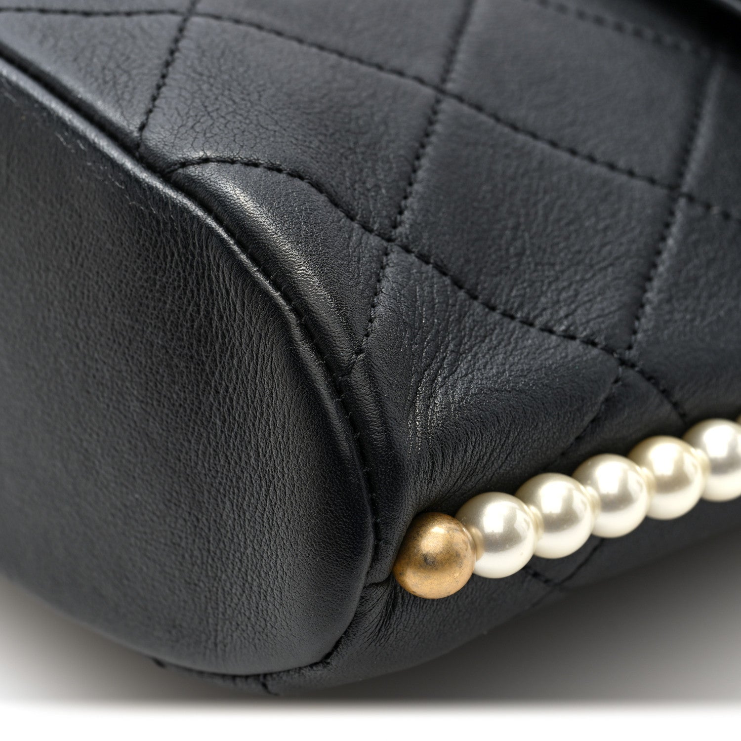 Calfskin Quilted Pearl Small About Pearls Hobo Bag Black