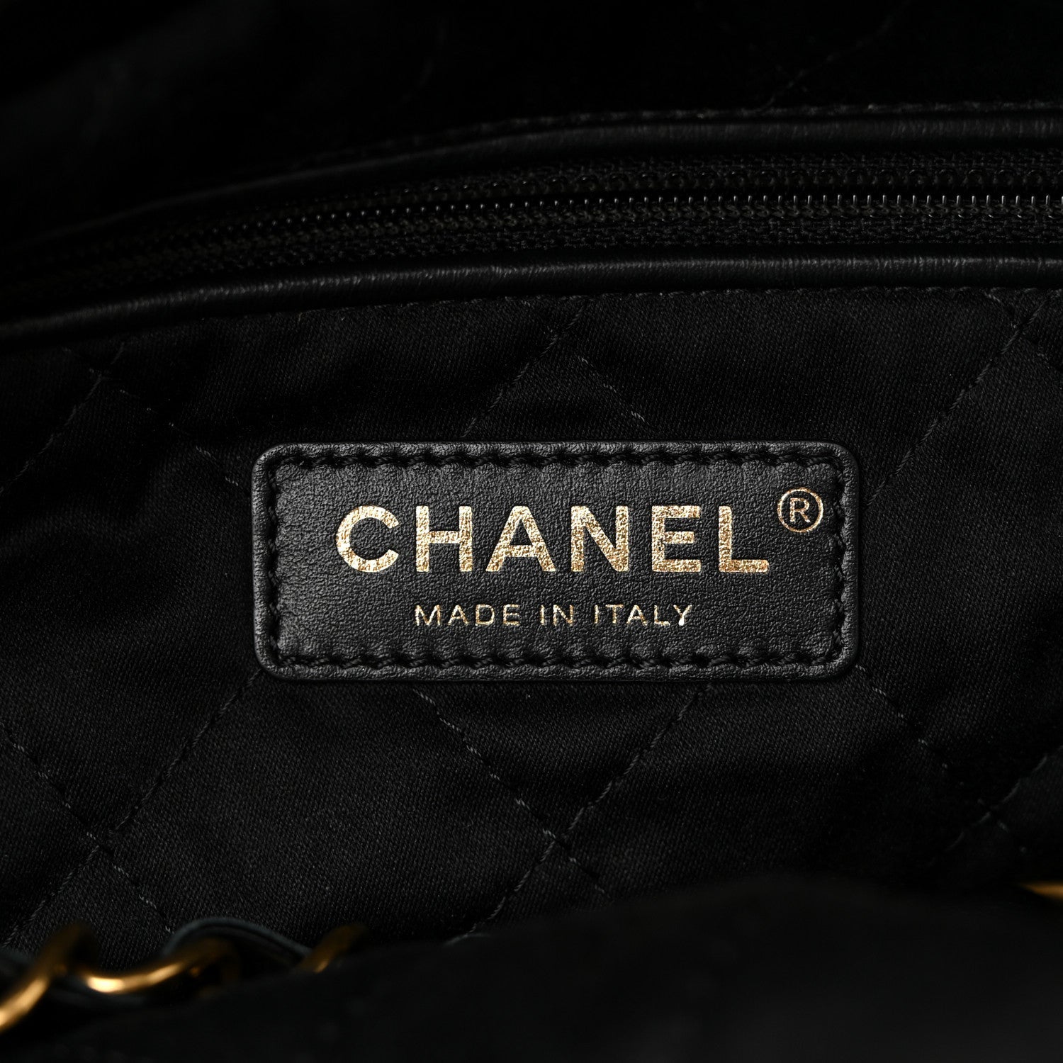 Shiny Calfskin Quilted Chanel 22 Black