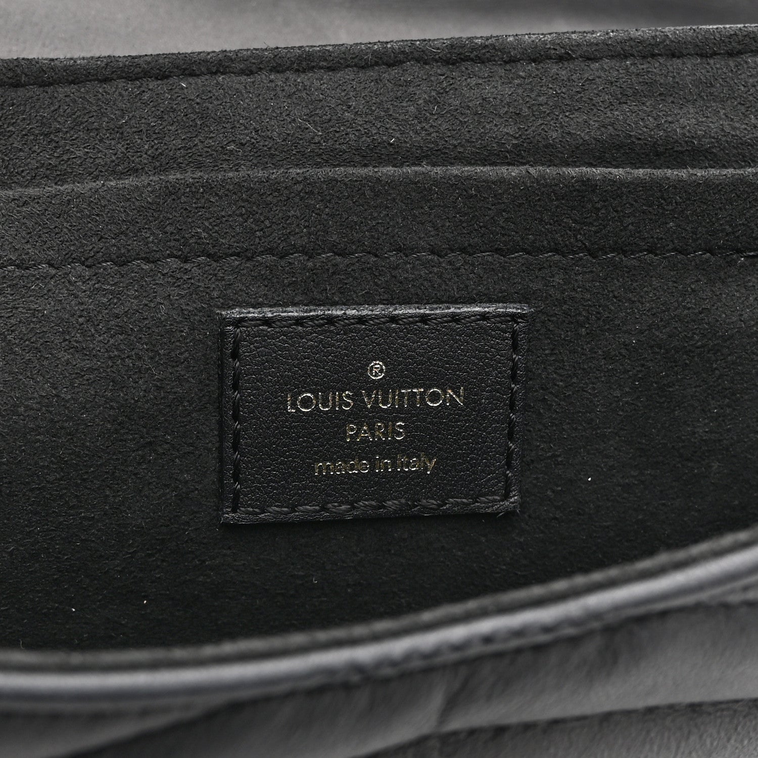 Calfskin New Wave Chain PM Black